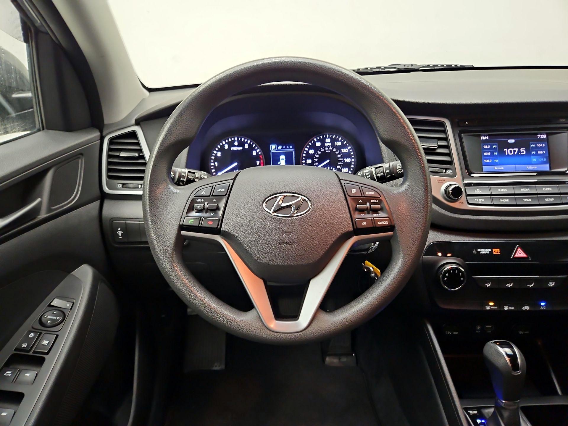 Thumbnail: 2017 Hyundai Tucson - 10