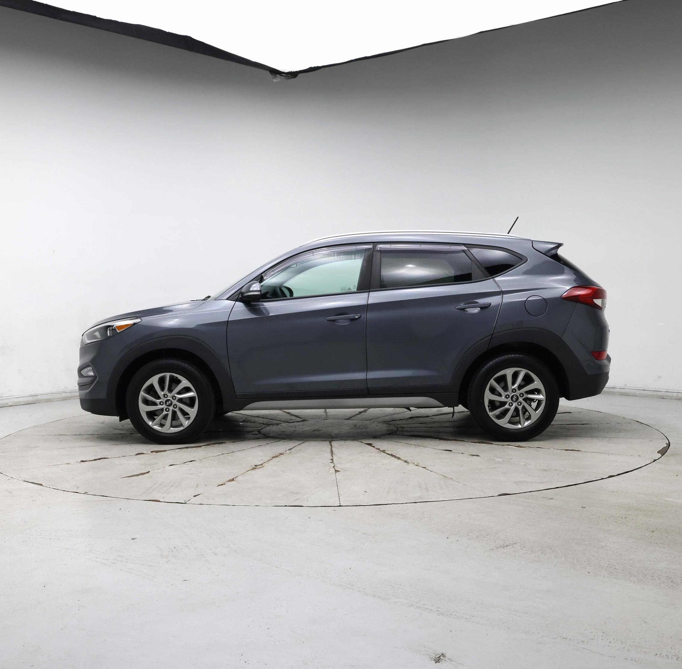 Thumbnail: 2017 Hyundai Tucson - 3