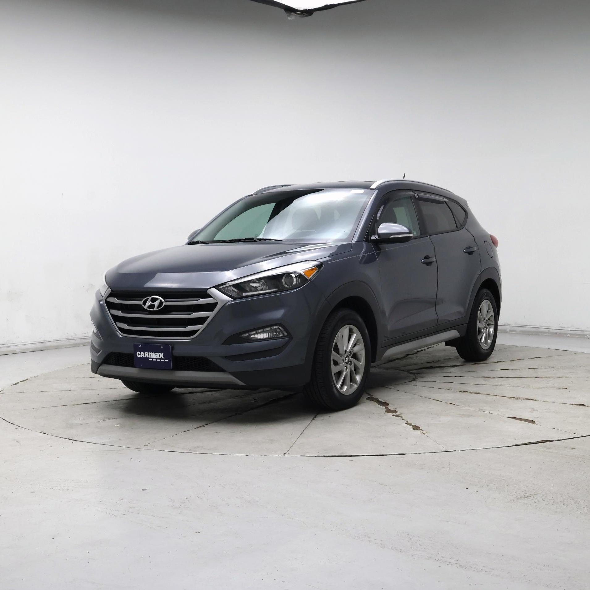 Thumbnail: 2017 Hyundai Tucson - 4