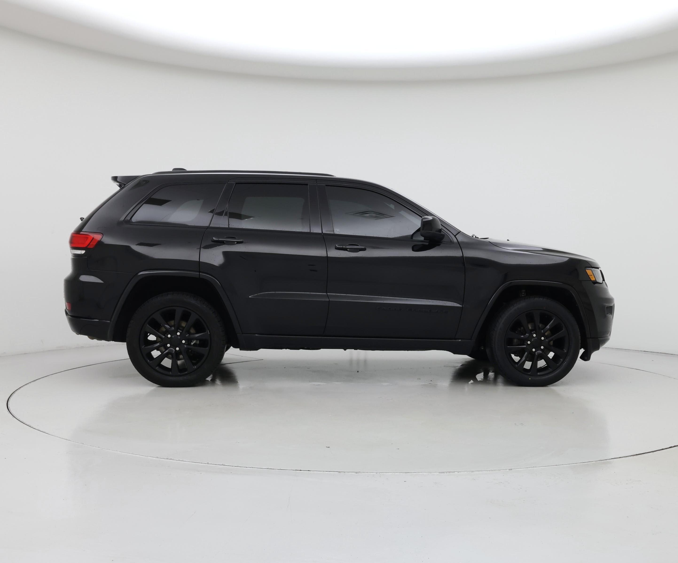 Thumbnail: 2018 Jeep Grand Cherokee - 7