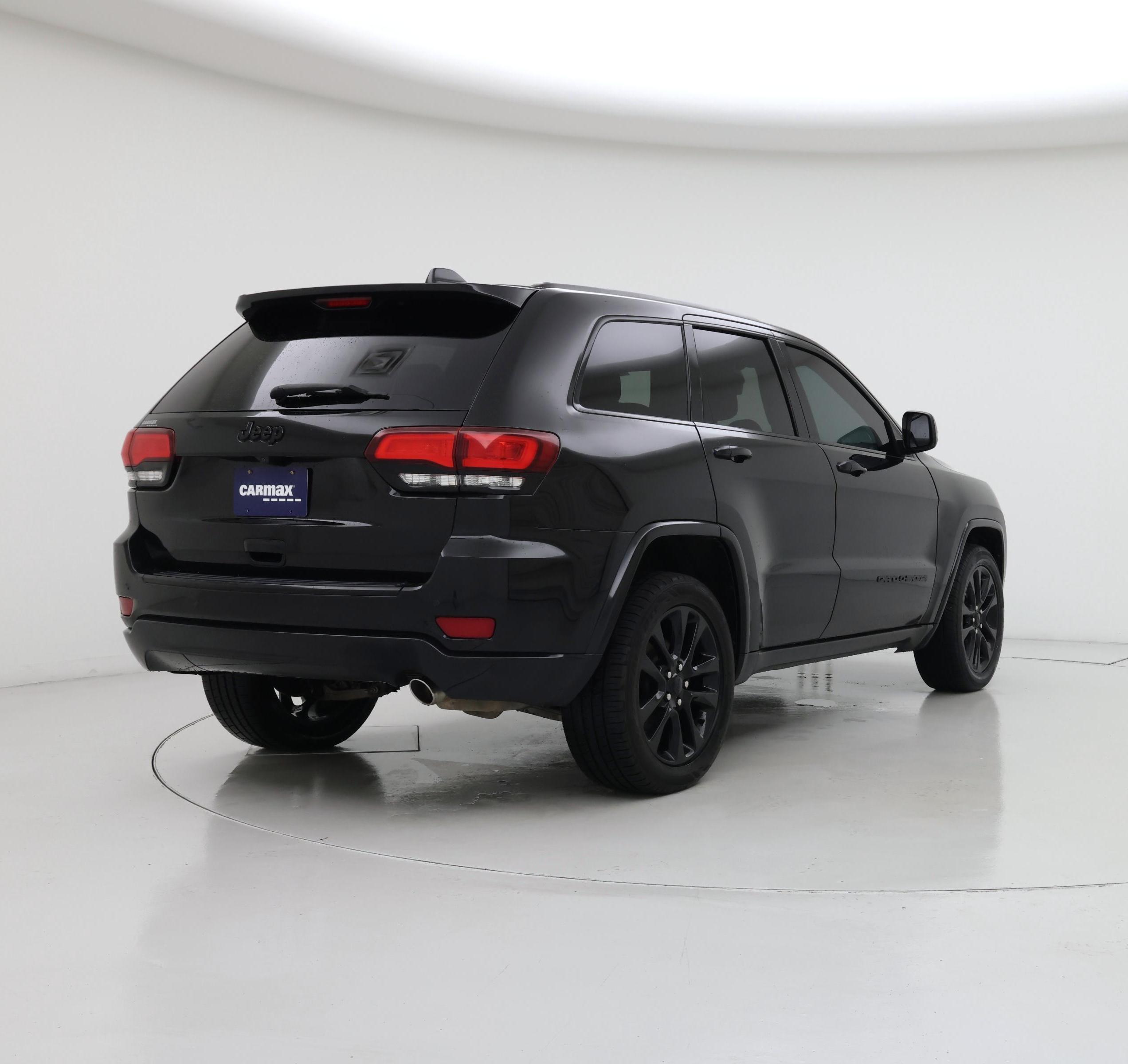 Thumbnail: 2018 Jeep Grand Cherokee - 8