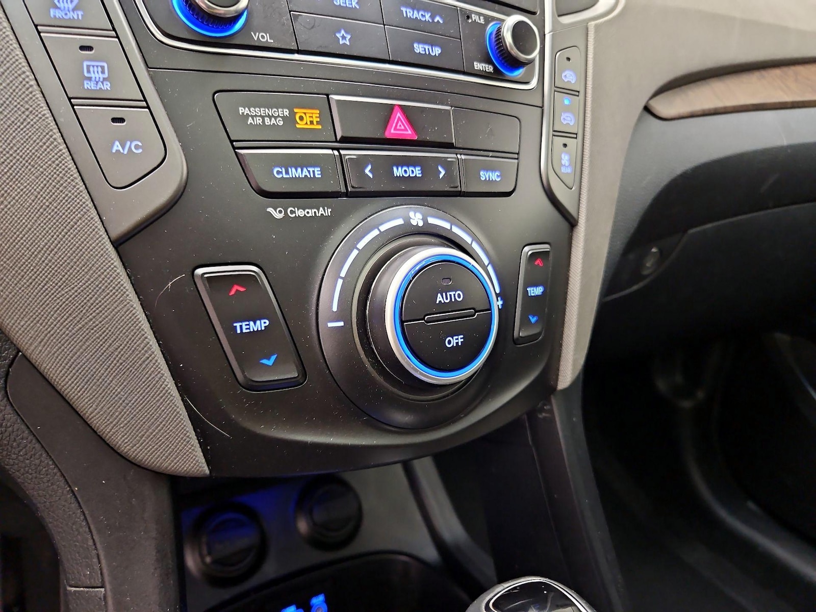 2019 Hyundai Santa Fe Limited Ultimate - Photo 18