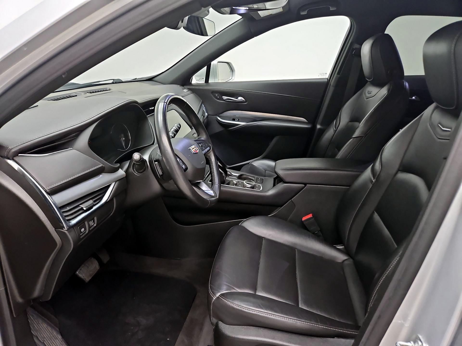 Thumbnail: 2020 Cadillac XT4 - 11
