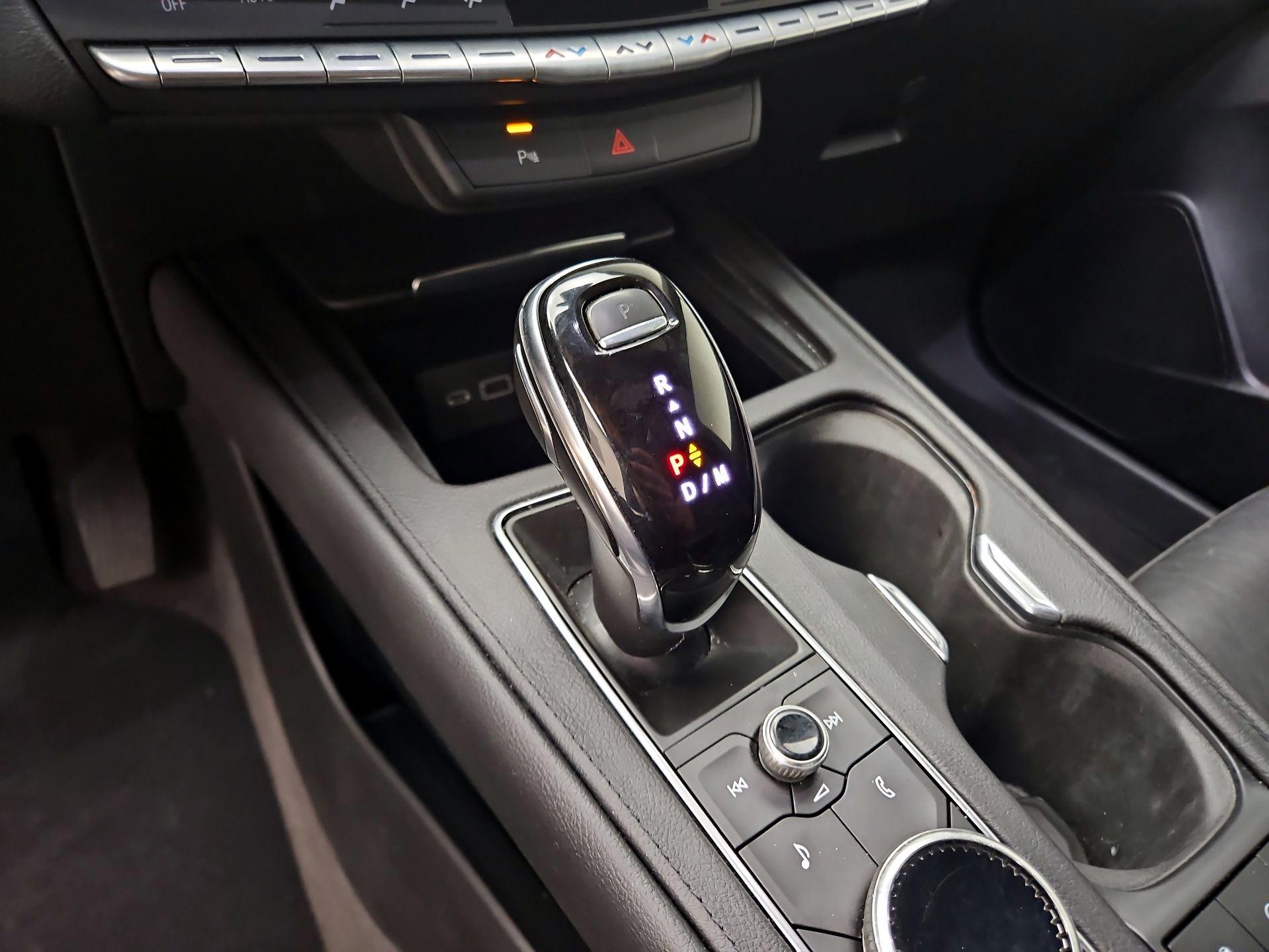 Thumbnail: 2020 Cadillac XT4 - 17
