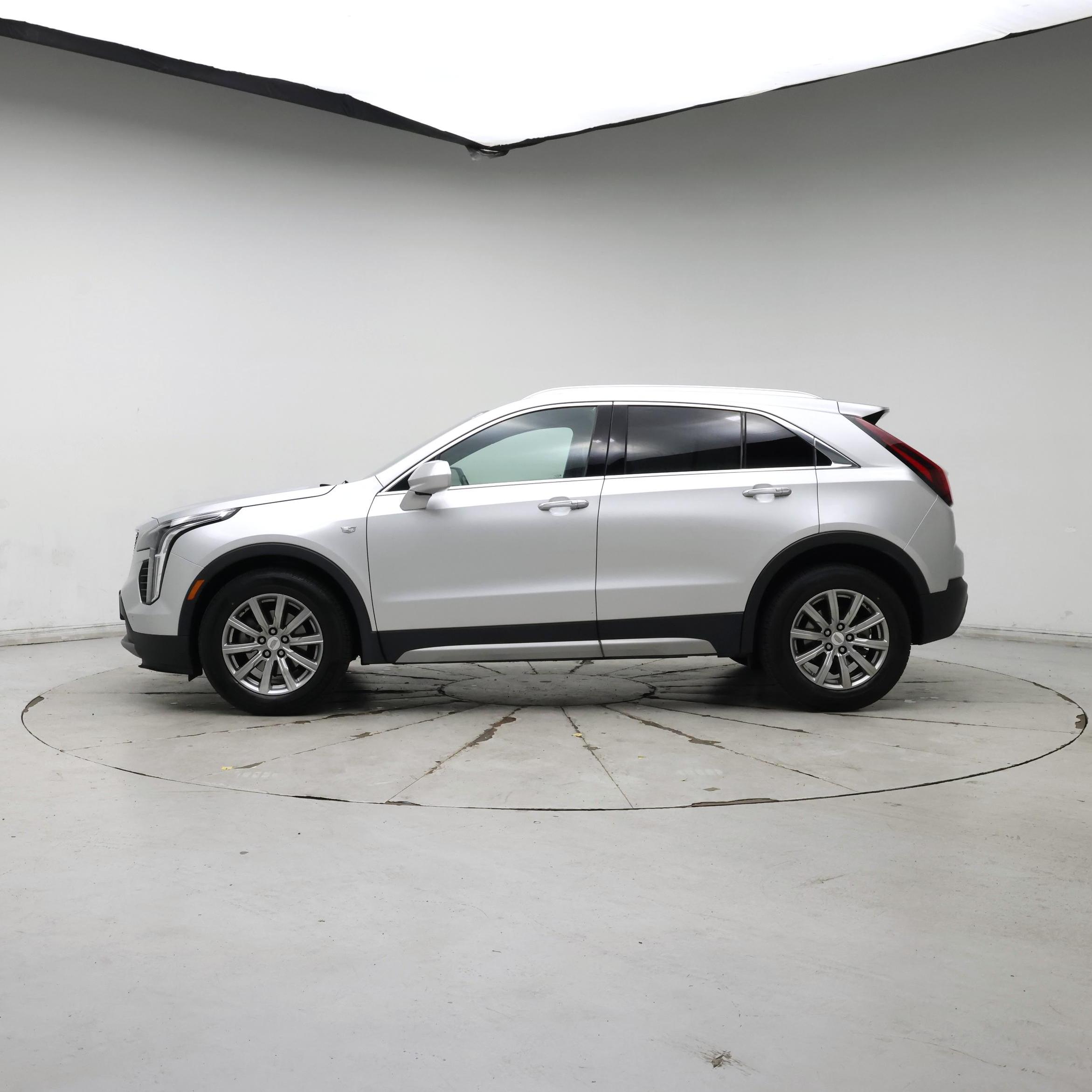 Thumbnail: 2020 Cadillac XT4 - 3