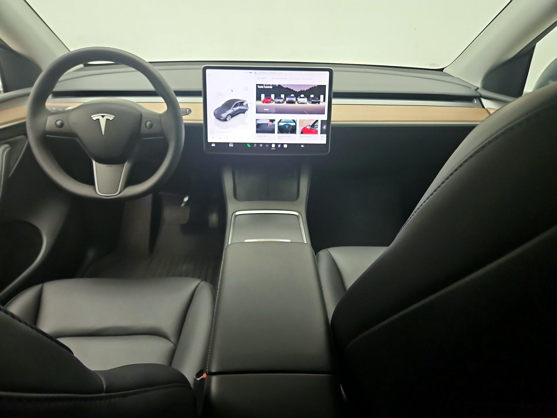 Thumbnail: 2023 Tesla Model Y - 9
