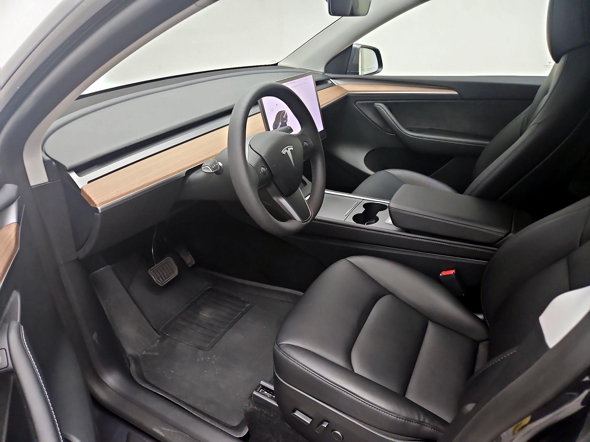 Thumbnail: 2023 Tesla Model Y - 11