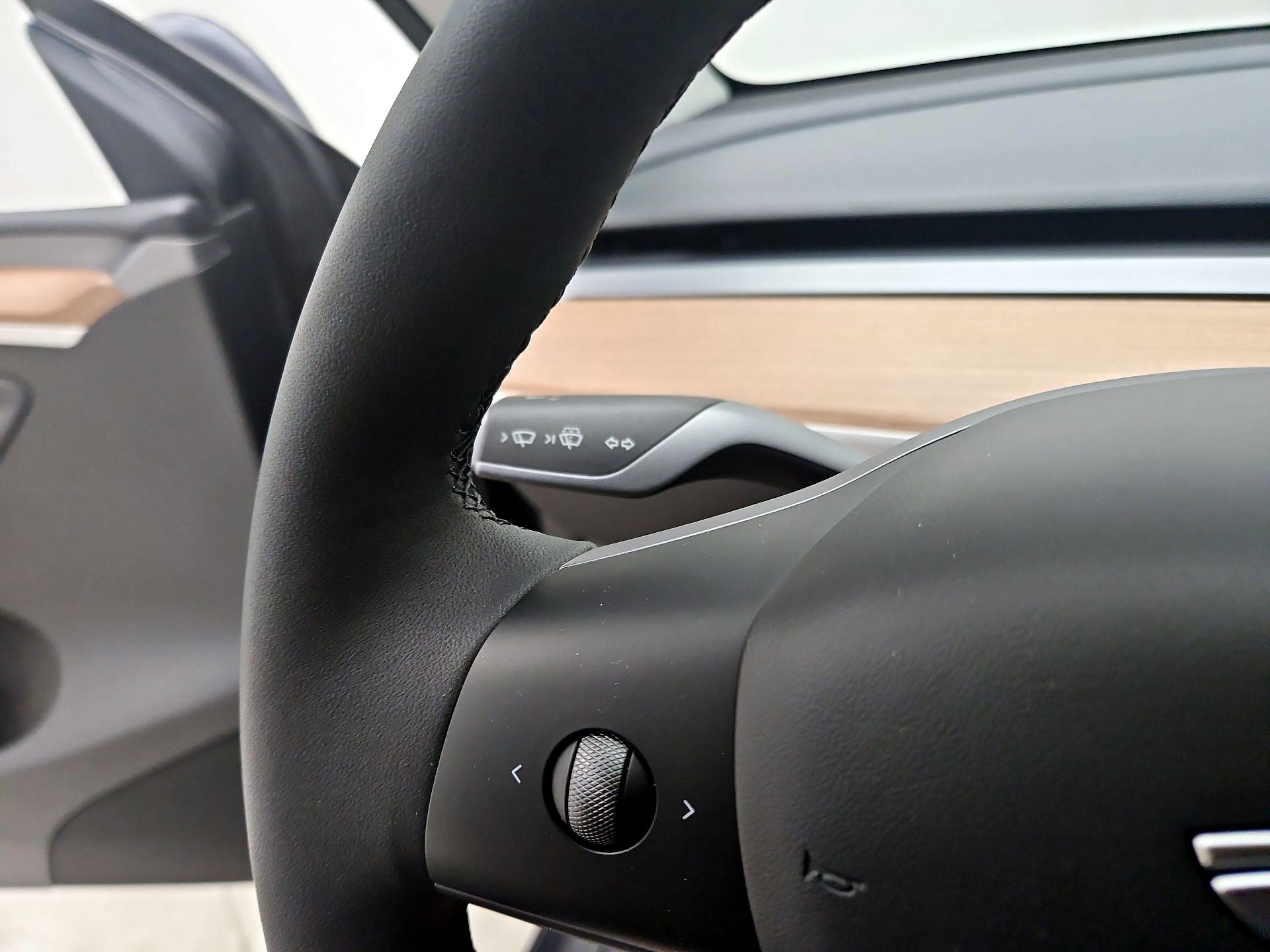Thumbnail: 2023 Tesla Model Y - 13