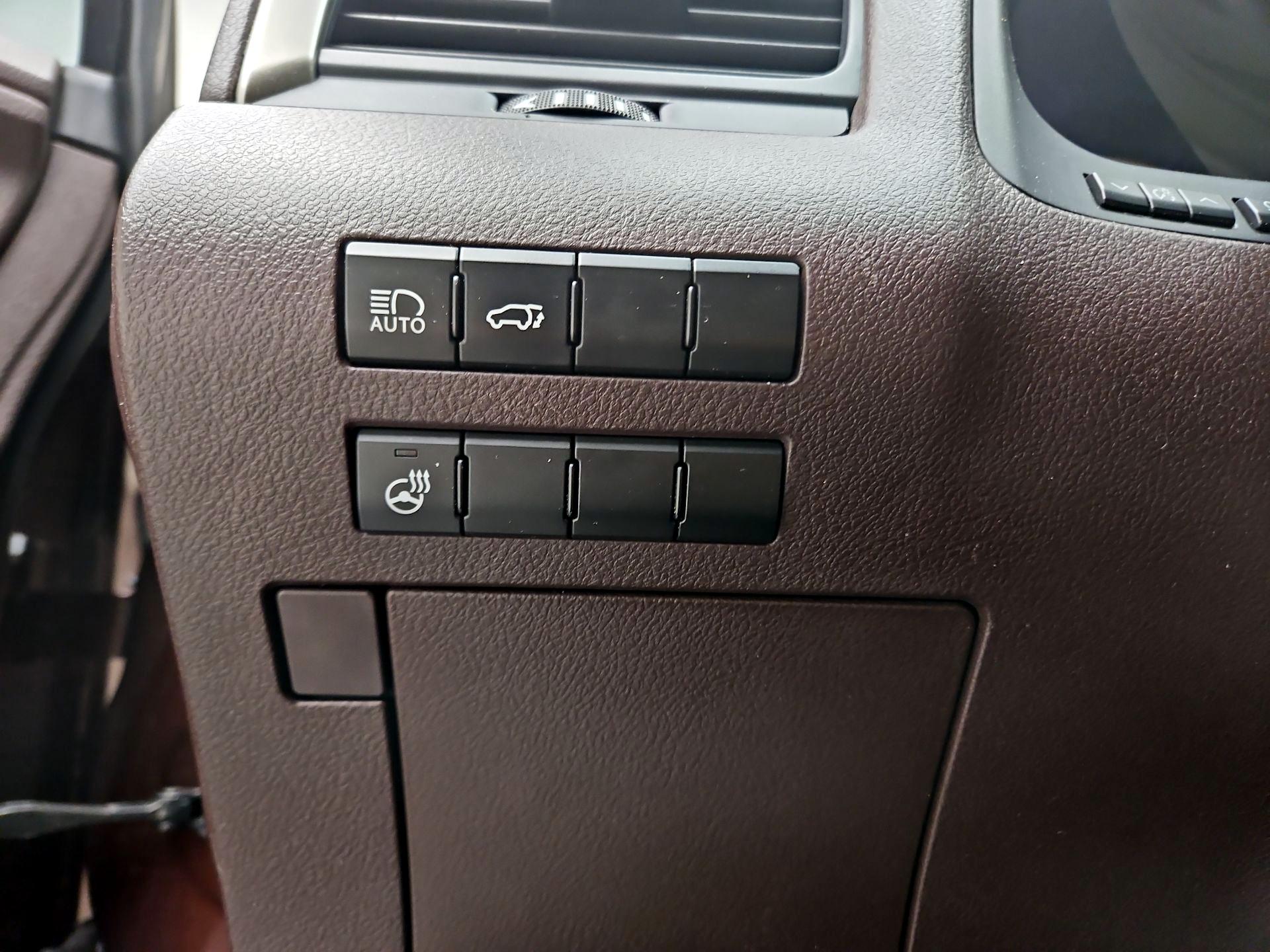 Thumbnail: 2016 Lexus RX - 13