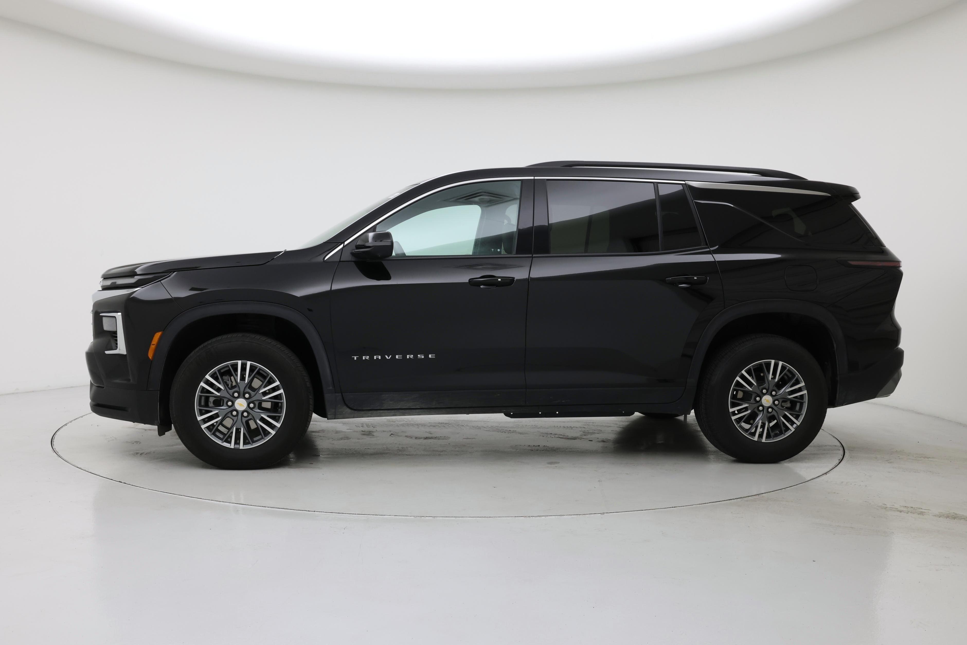 Thumbnail: 2024 Chevrolet Traverse - 3
