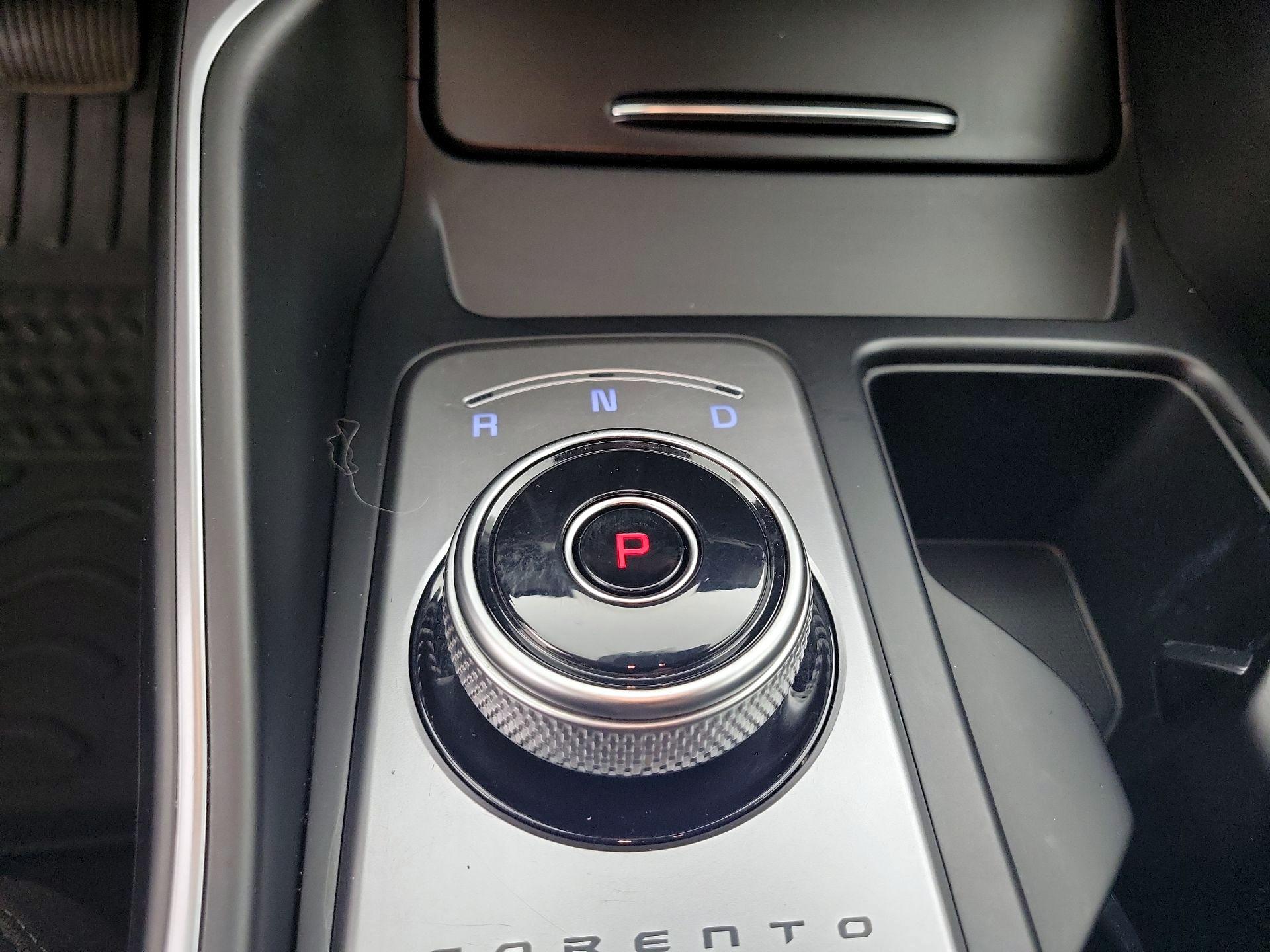 Thumbnail: 2023 Kia Sorento - 18
