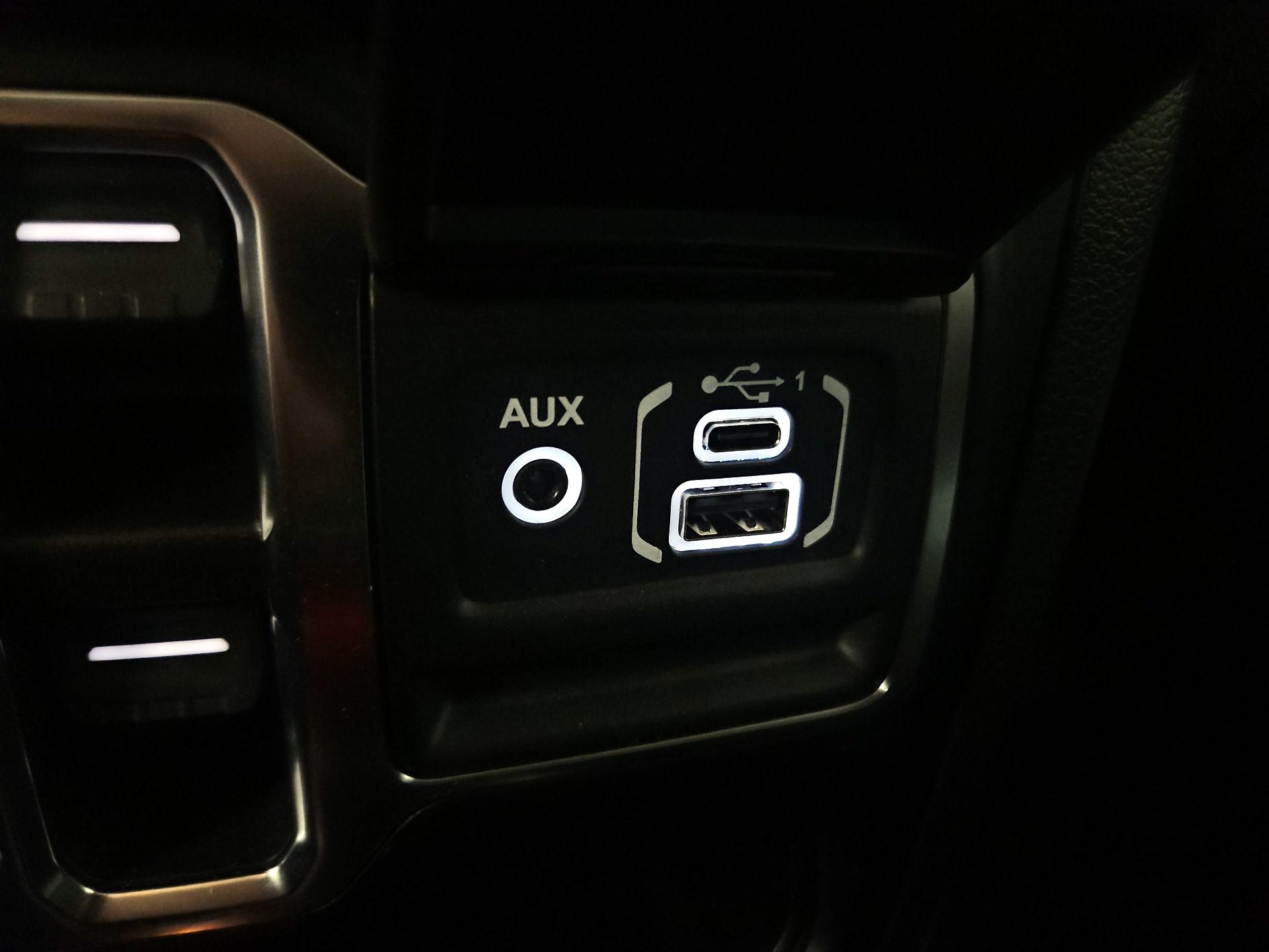Thumbnail: 2022 Jeep Wrangler - 19