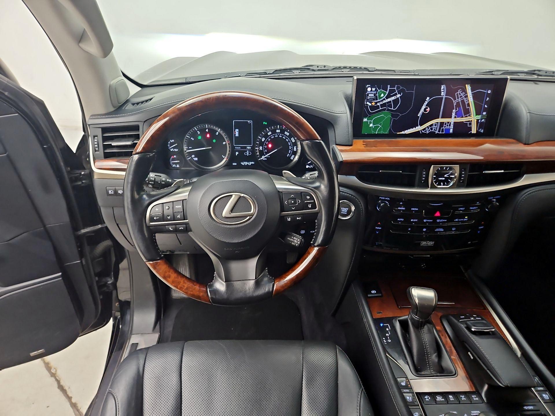 Thumbnail: 2016 Lexus LX - 10