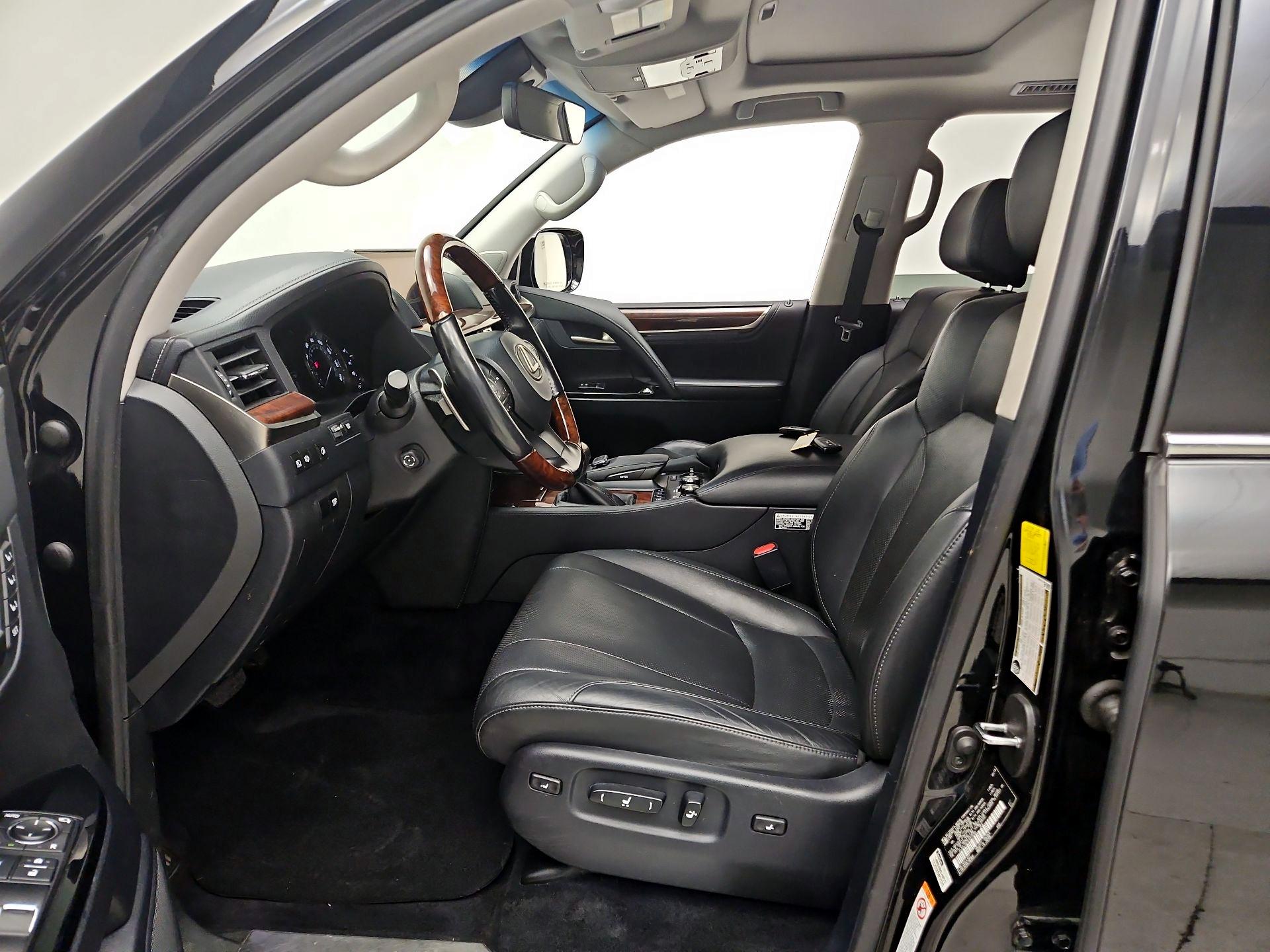 Thumbnail: 2016 Lexus LX - 11