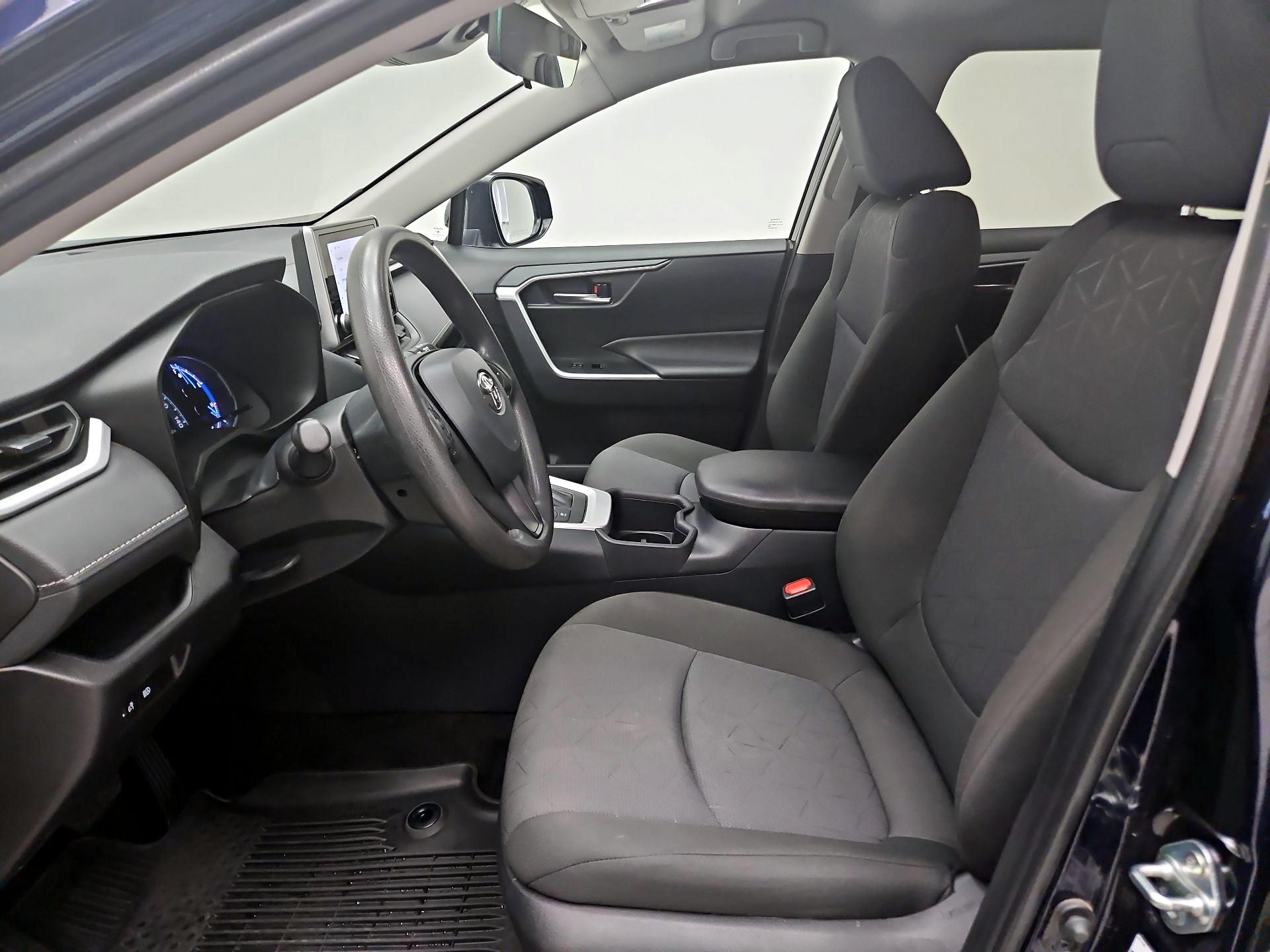 Thumbnail: 2025 Toyota RAV4 - 11
