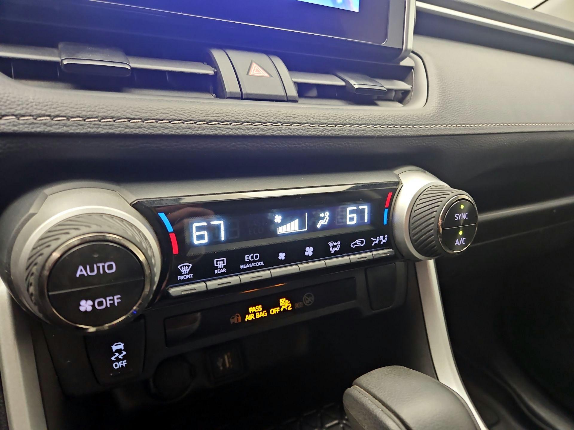 Thumbnail: 2025 Toyota RAV4 - 16