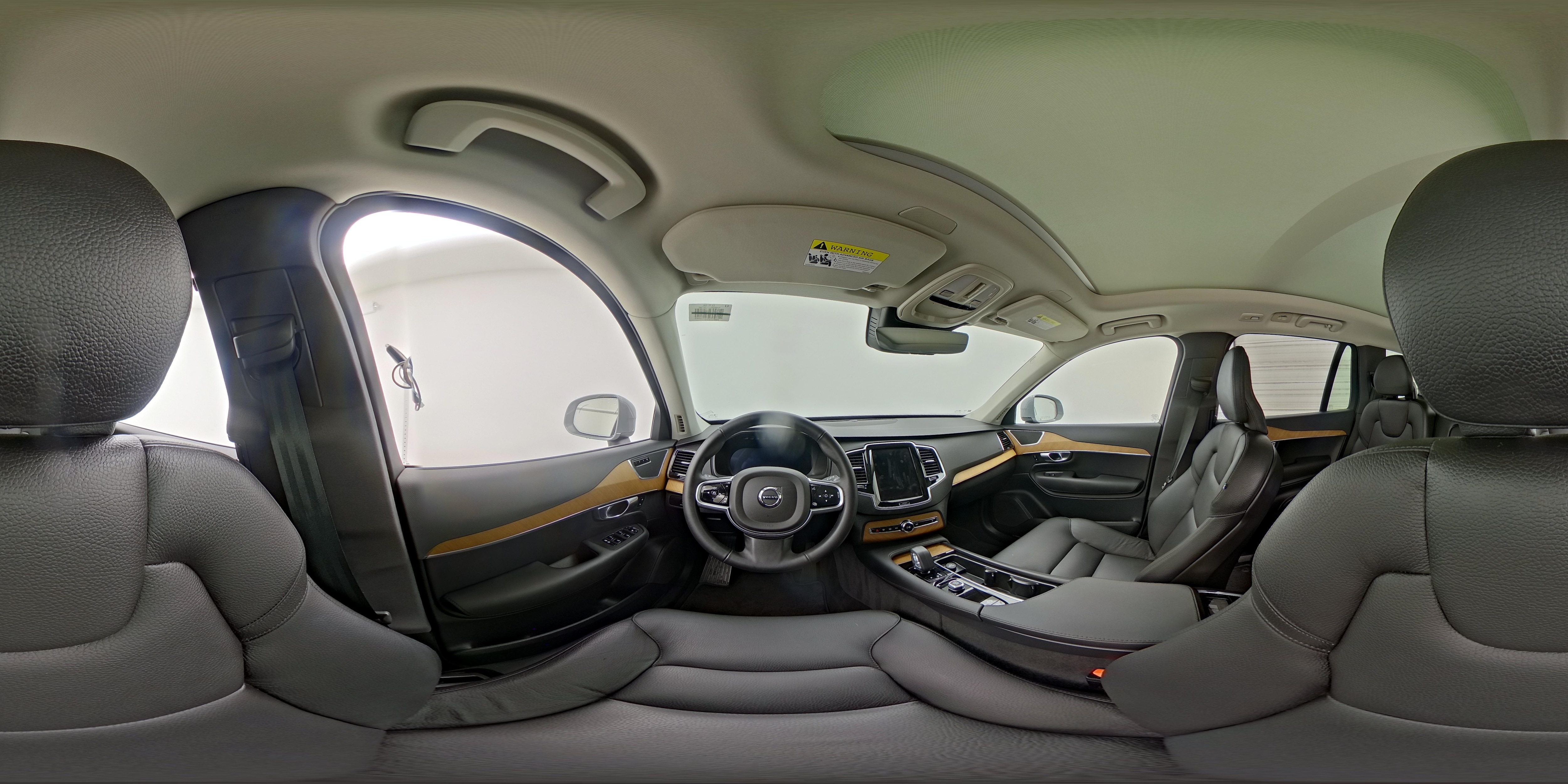 2025 Volvo XC90 Plus - Photo 28