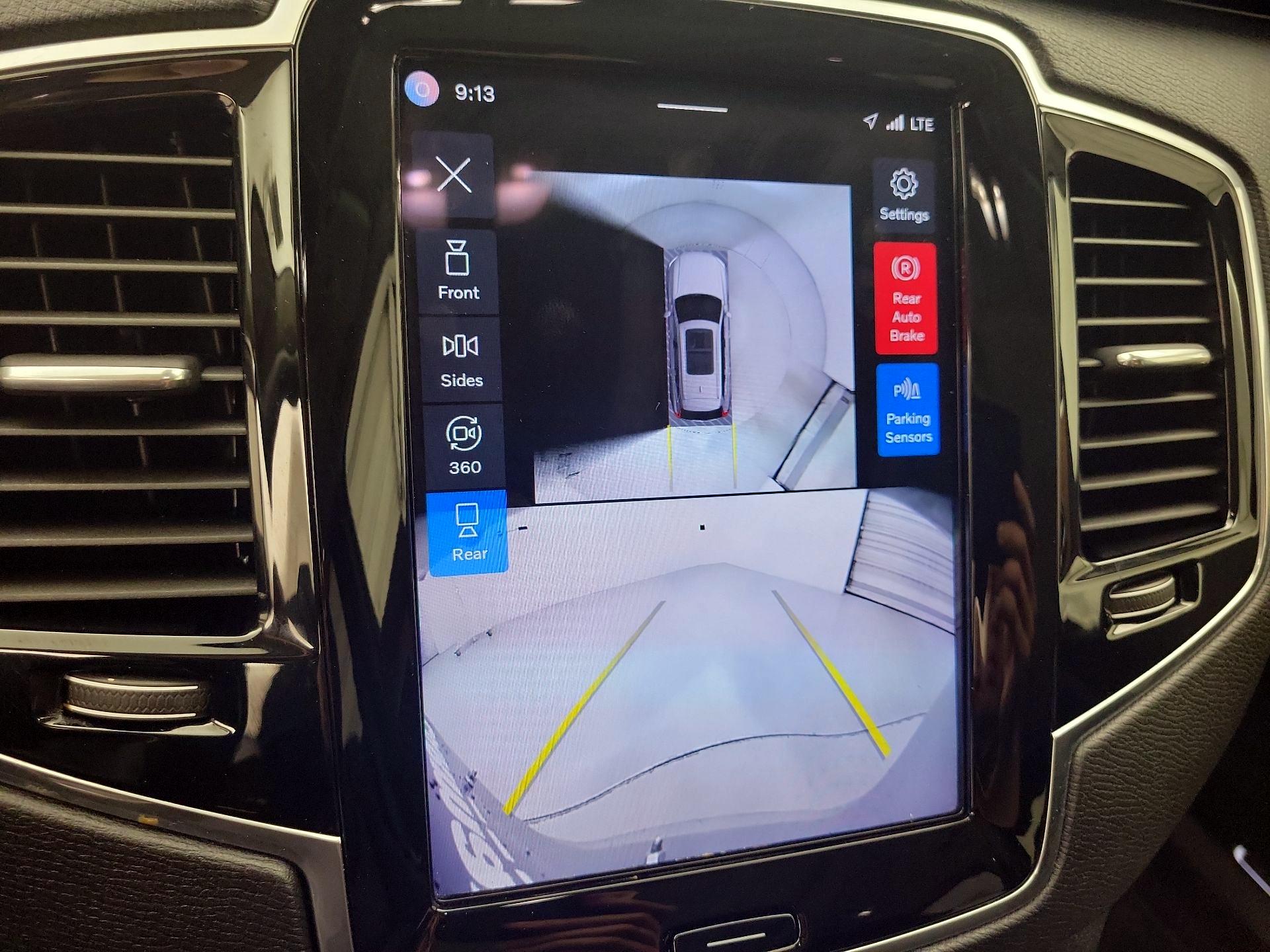 Thumbnail: 2025 Volvo XC90 - 14