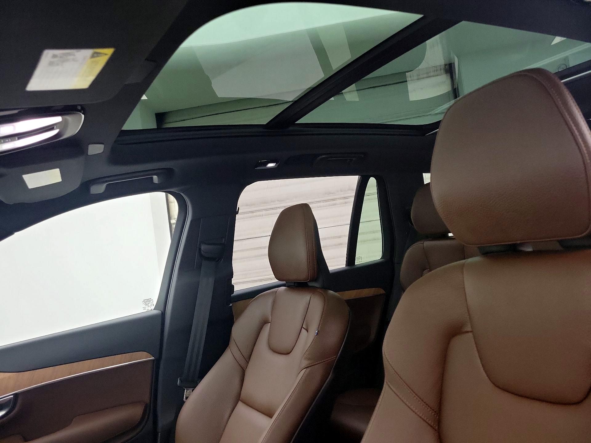 Thumbnail: 2025 Volvo XC90 - 18