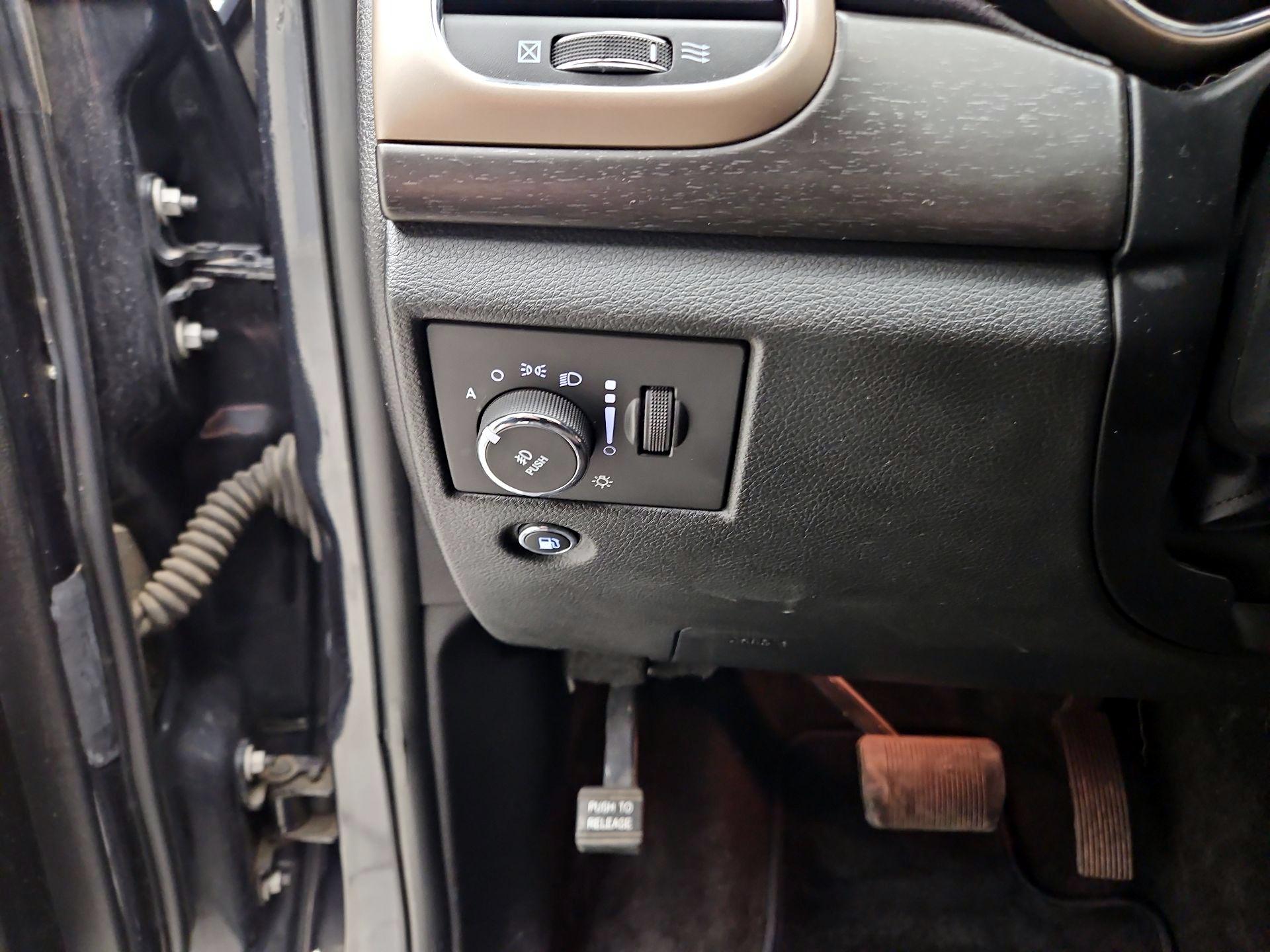 Thumbnail: 2015 Jeep Grand Cherokee - 13