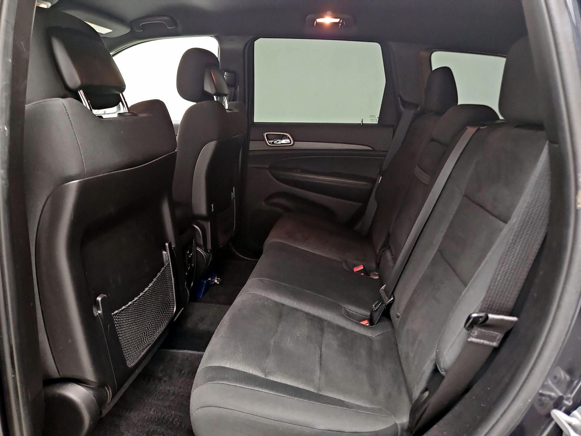 Thumbnail: 2015 Jeep Grand Cherokee - 18