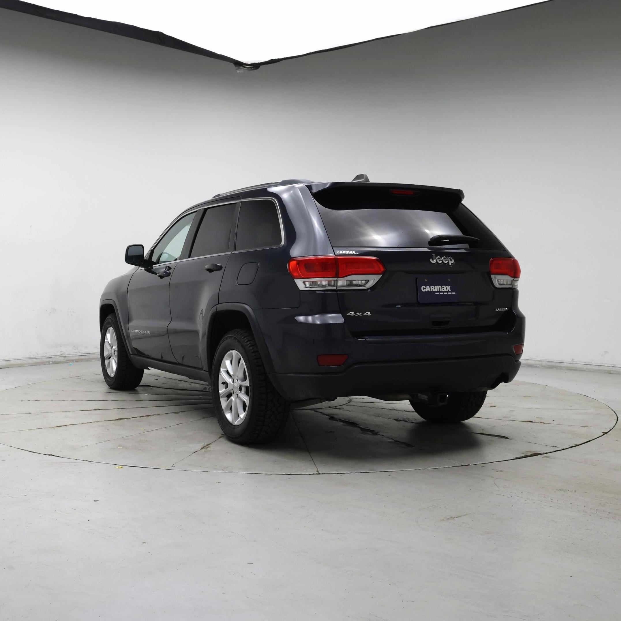 Thumbnail: 2015 Jeep Grand Cherokee - 2