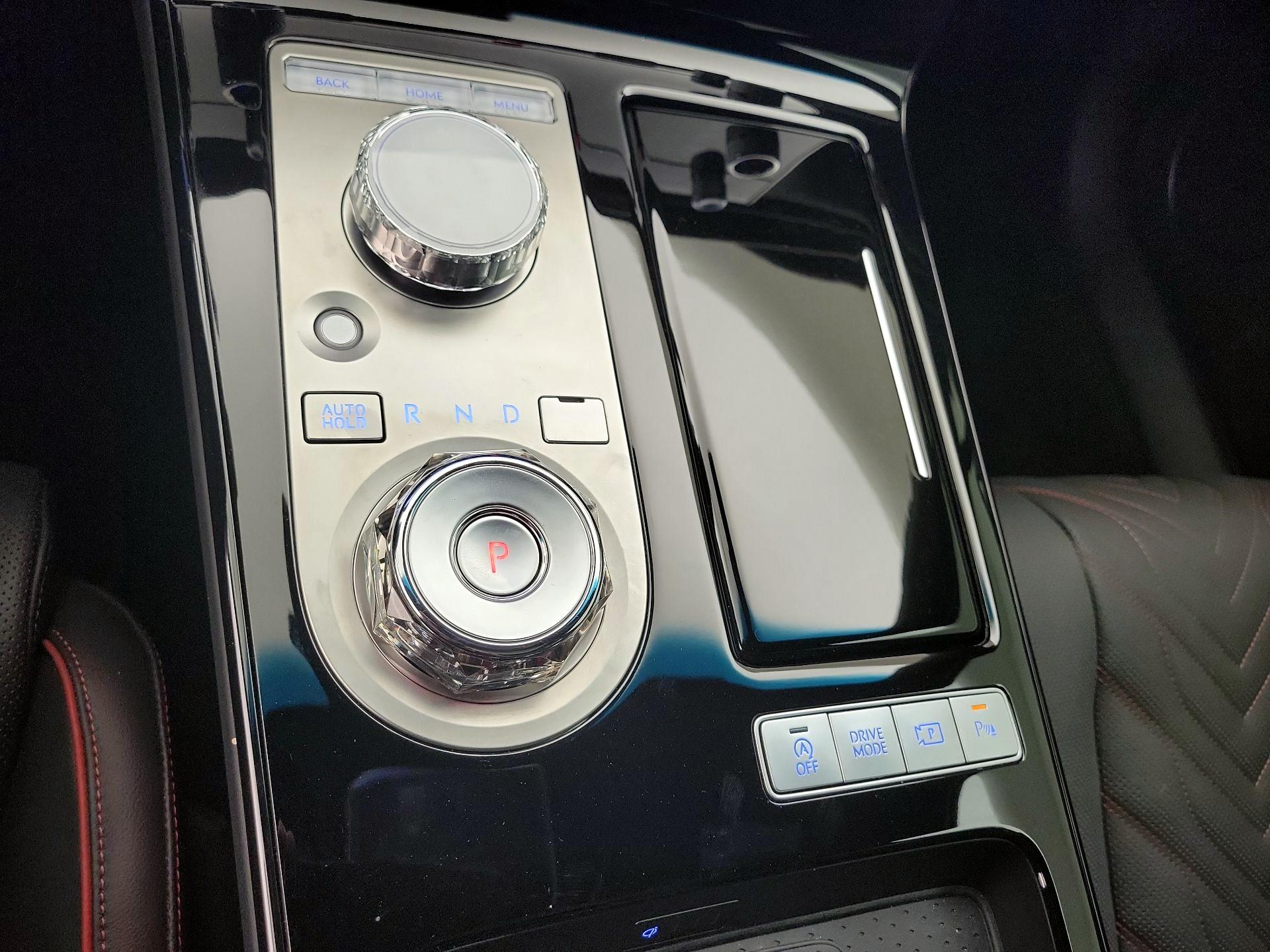 Thumbnail: 2025 Genesis G80 - 18