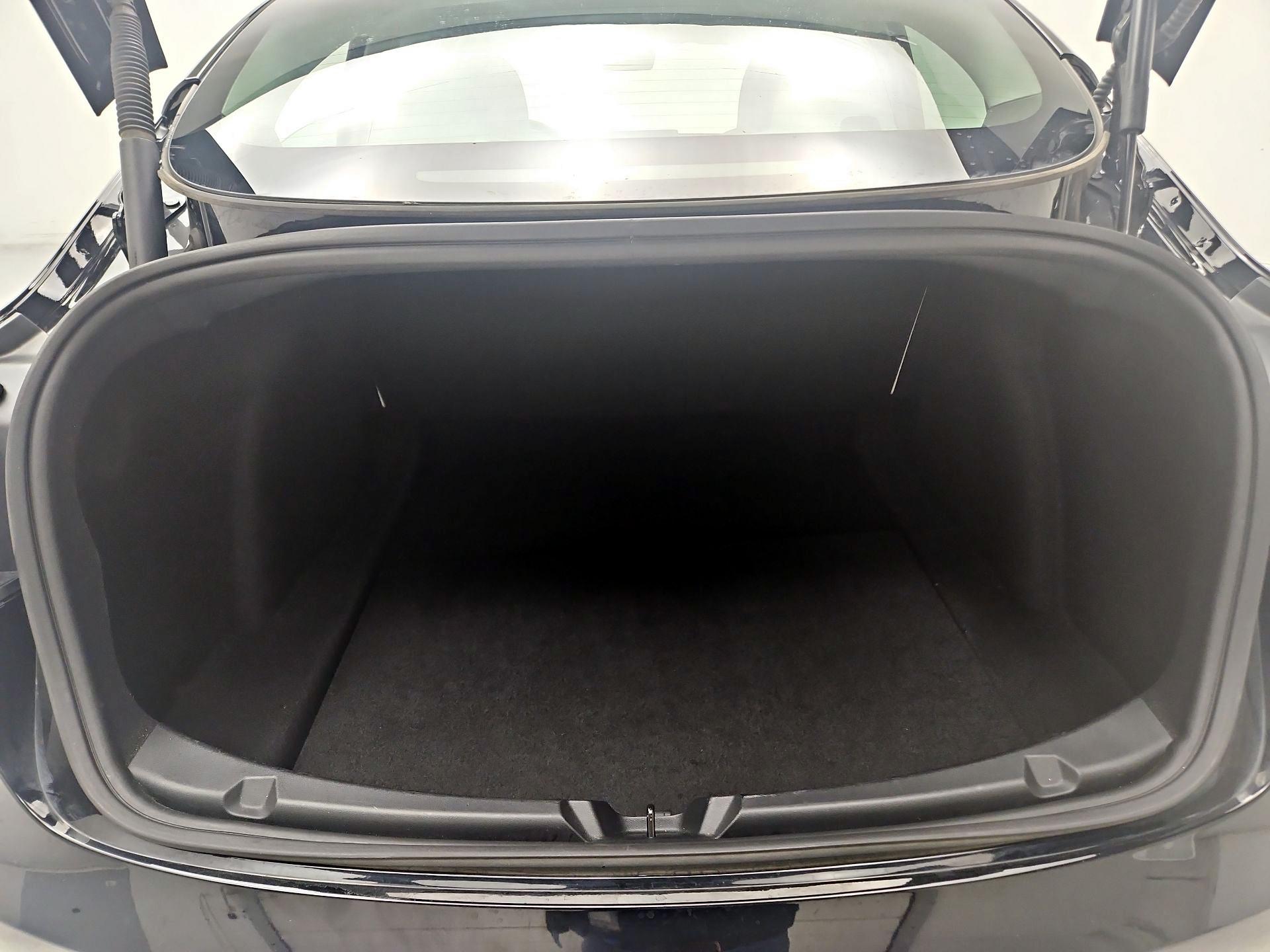 Thumbnail: 2023 Tesla Model 3 - 18