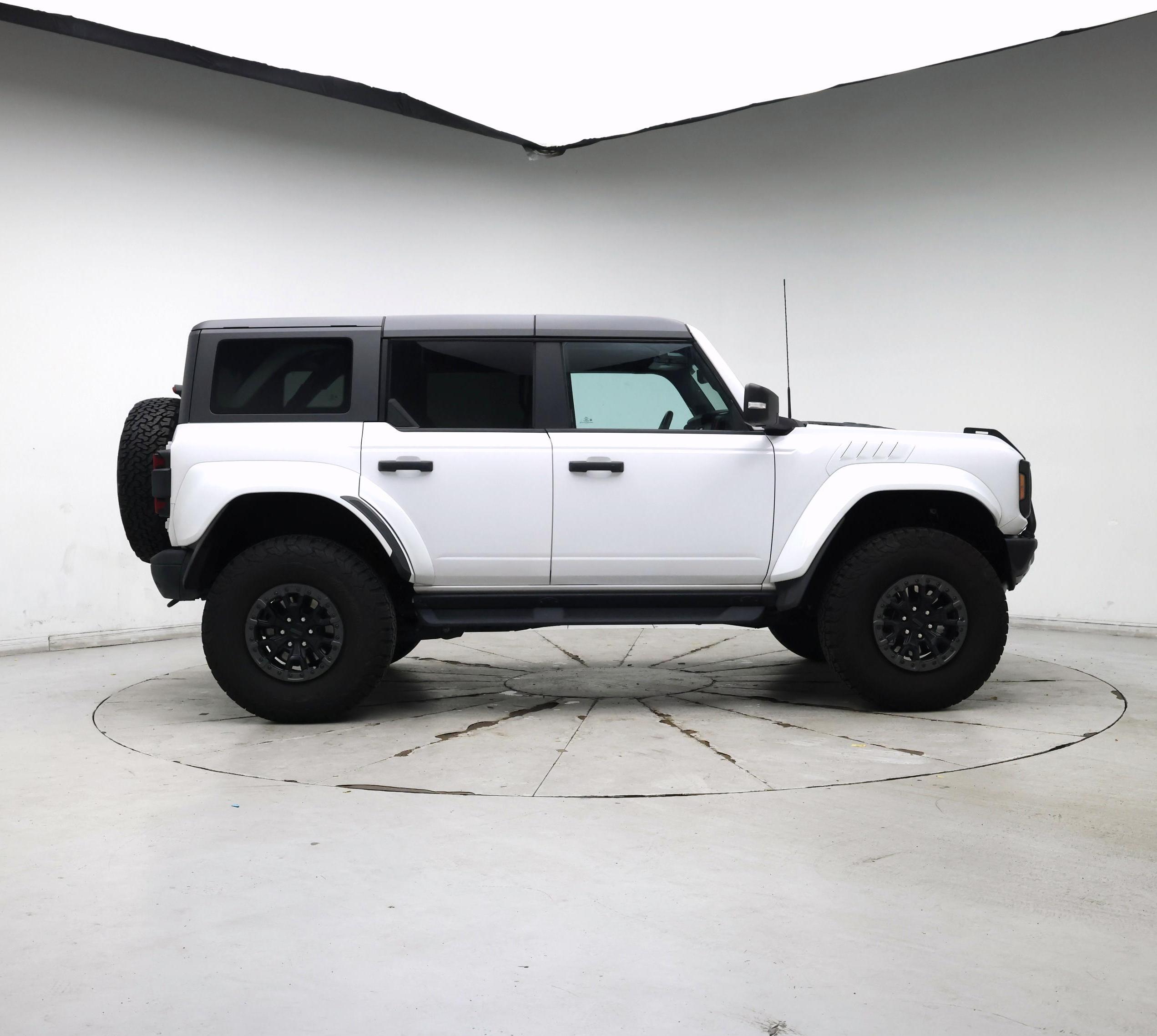 Thumbnail: 2023 Ford Bronco - 7