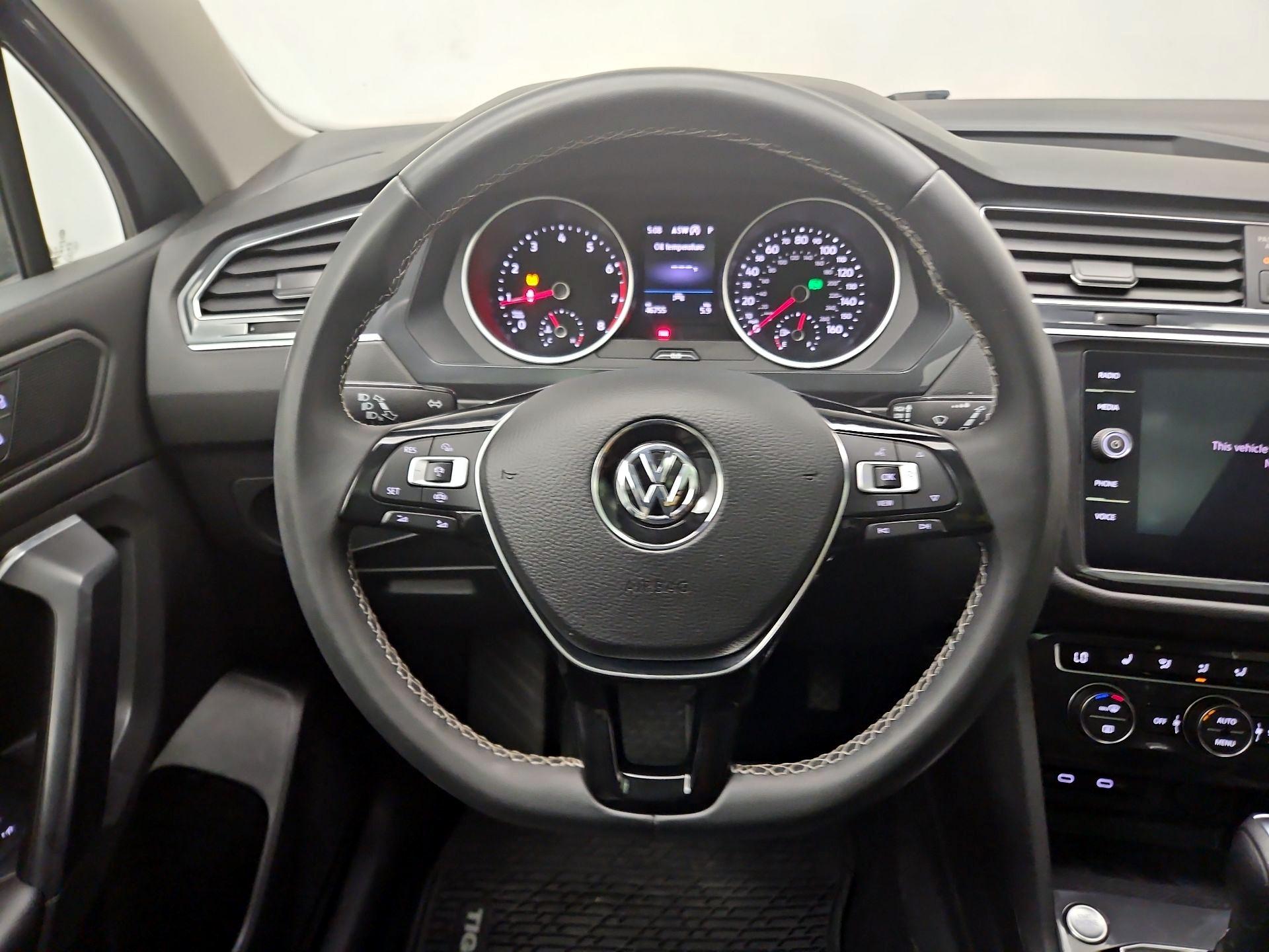 Thumbnail: 2021 Volkswagen Tiguan - 10