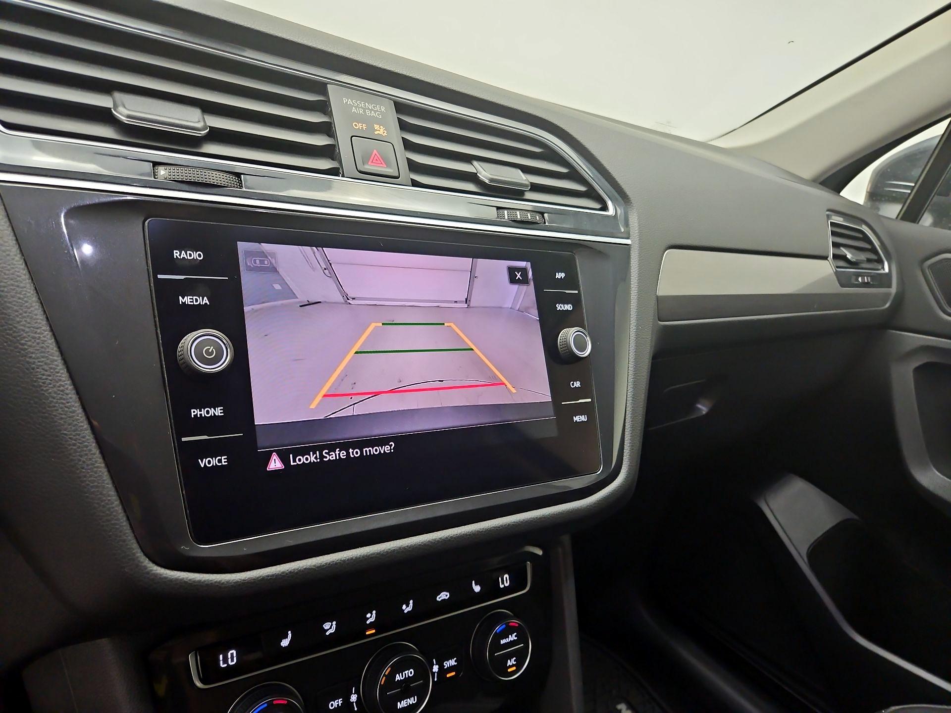 Thumbnail: 2021 Volkswagen Tiguan - 14