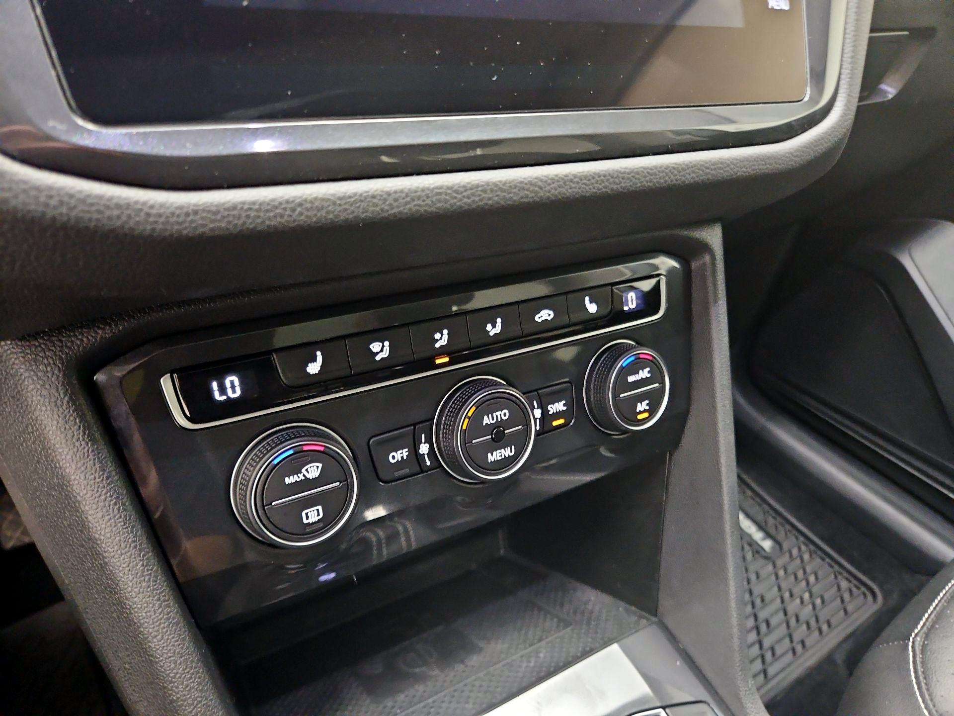 Thumbnail: 2021 Volkswagen Tiguan - 16
