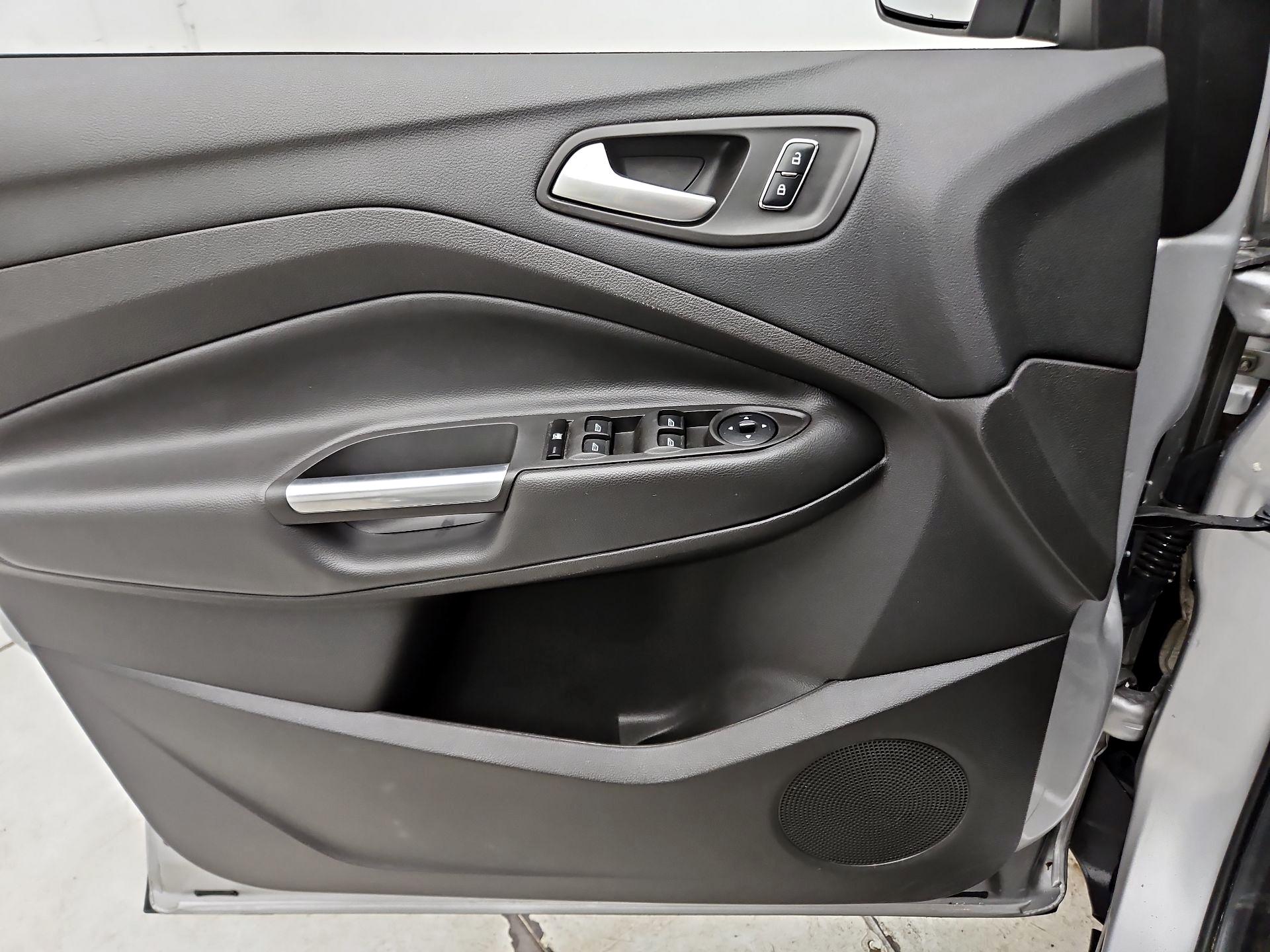 Thumbnail: 2016 Ford Escape - 12
