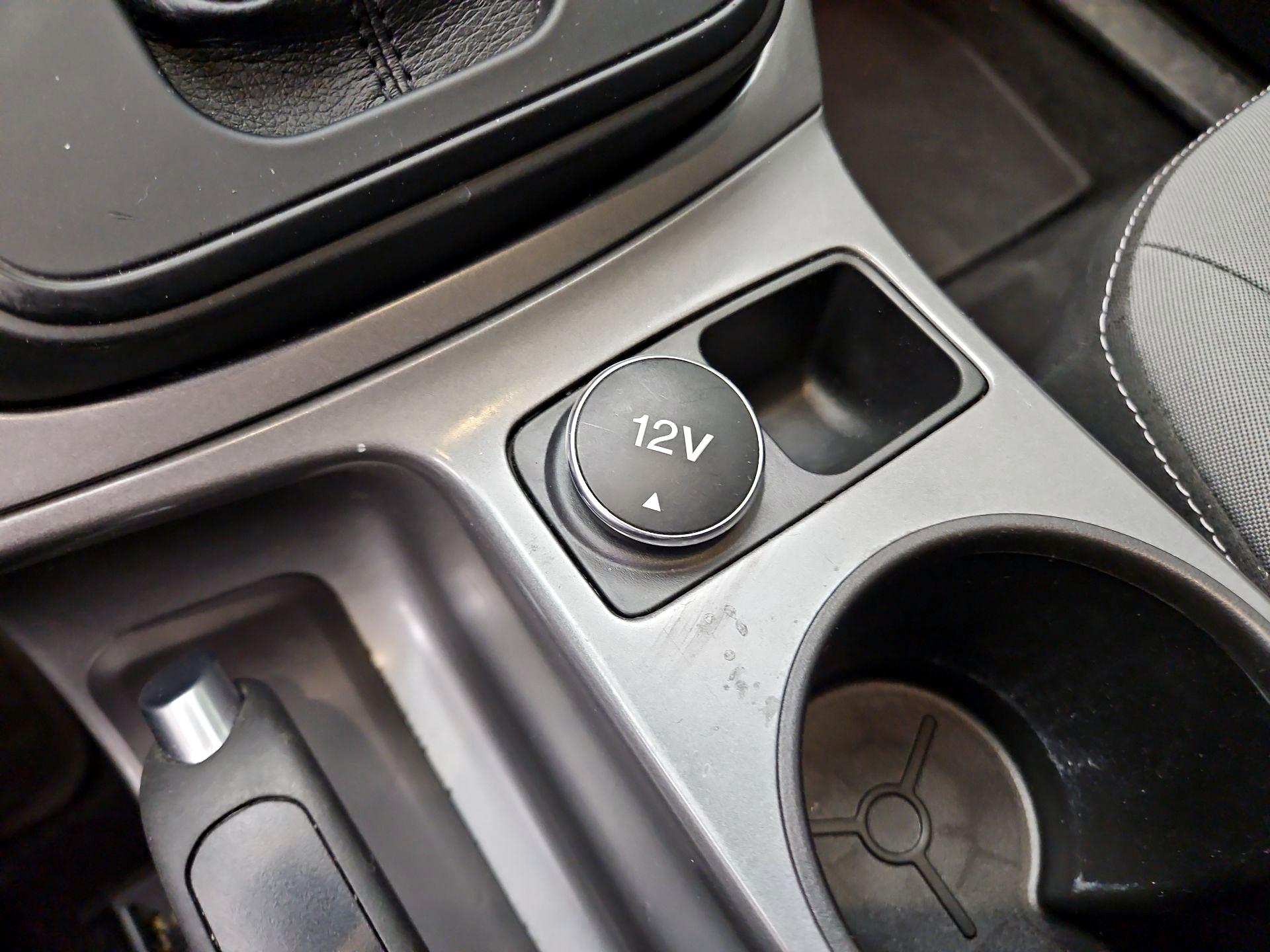 Thumbnail: 2016 Ford Escape - 17