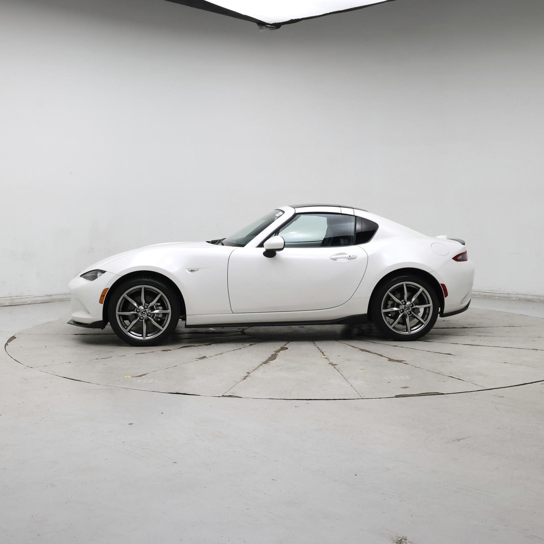 Thumbnail: 2022 Mazda MX-5 Miata - 3