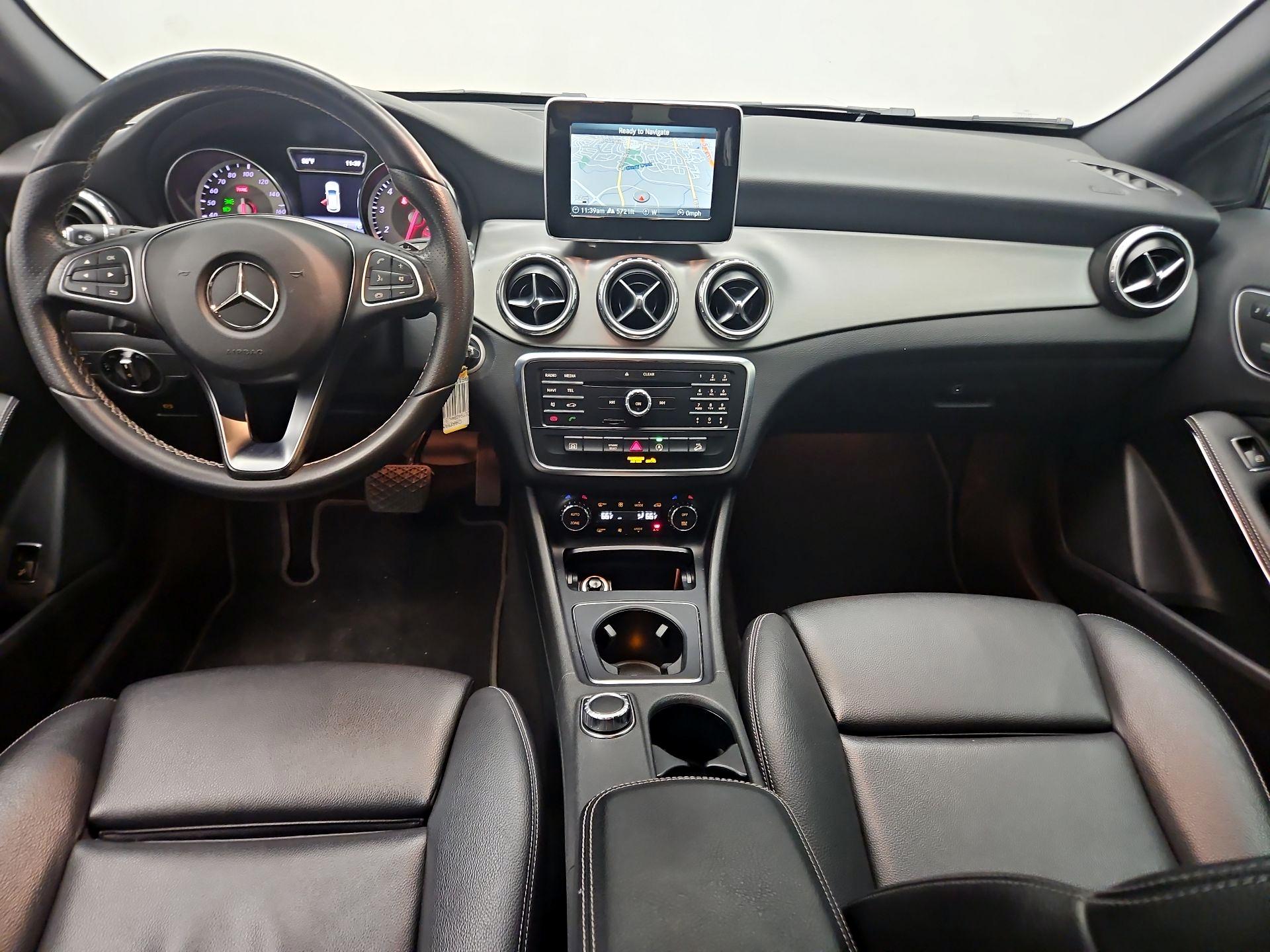 Thumbnail: 2017 Mercedes-Benz GLA - 9