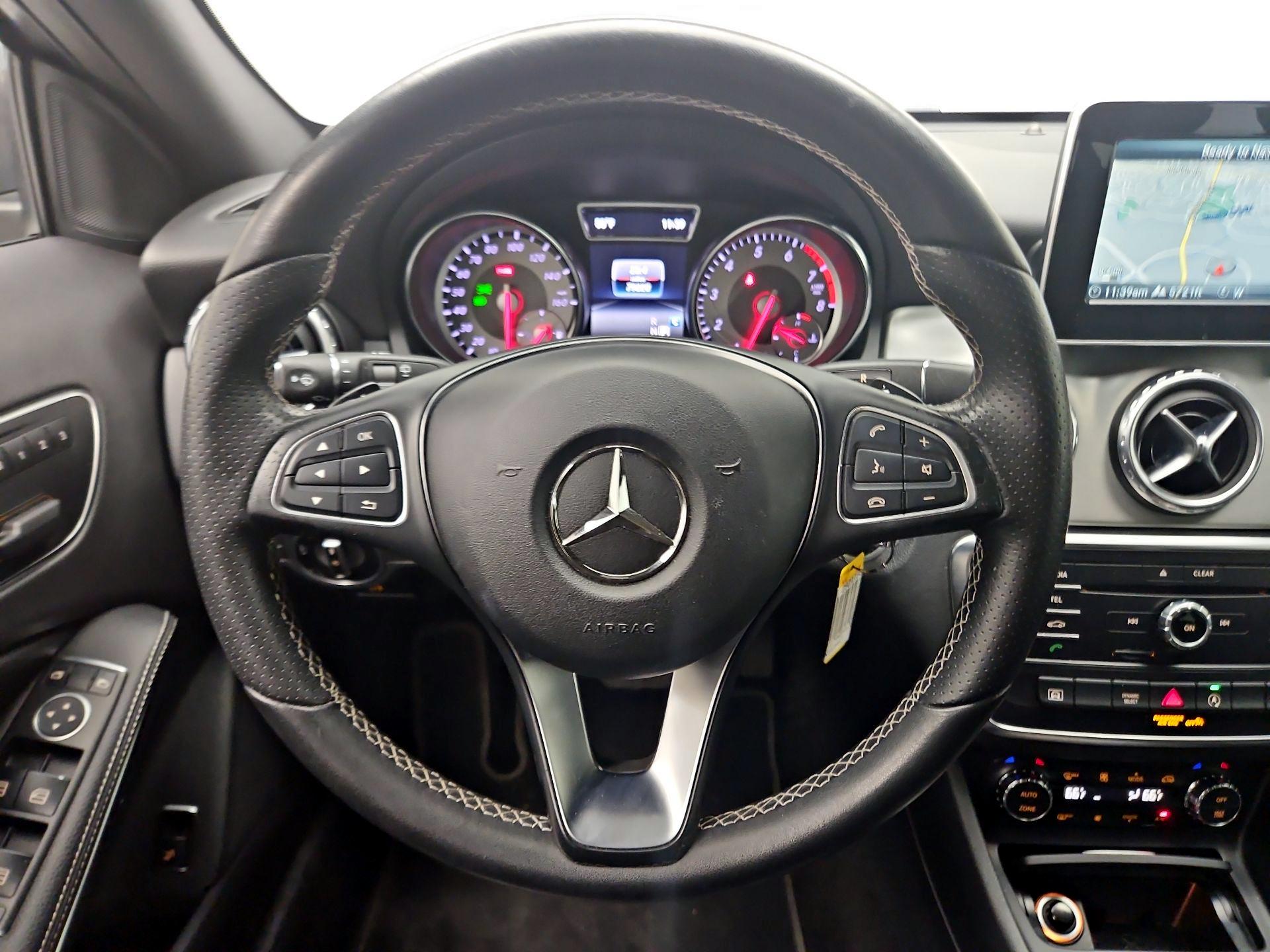 Thumbnail: 2017 Mercedes-Benz GLA - 10