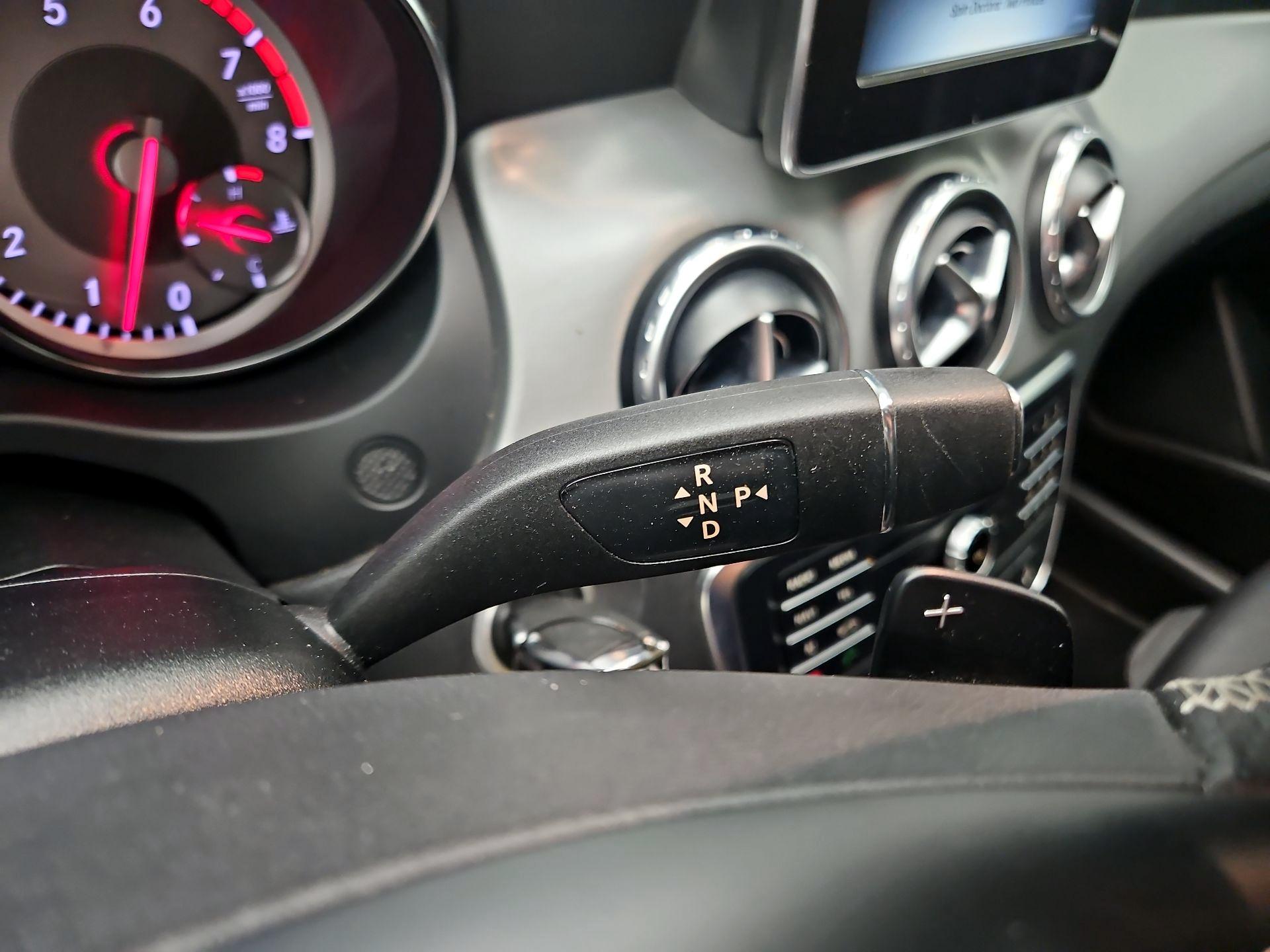Thumbnail: 2017 Mercedes-Benz GLA - 18