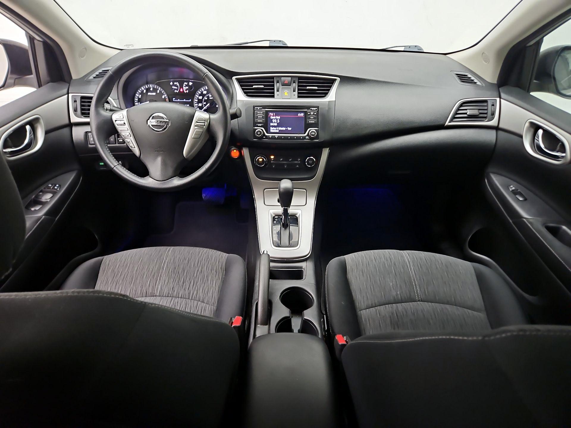 Thumbnail: 2015 Nissan Sentra - 9