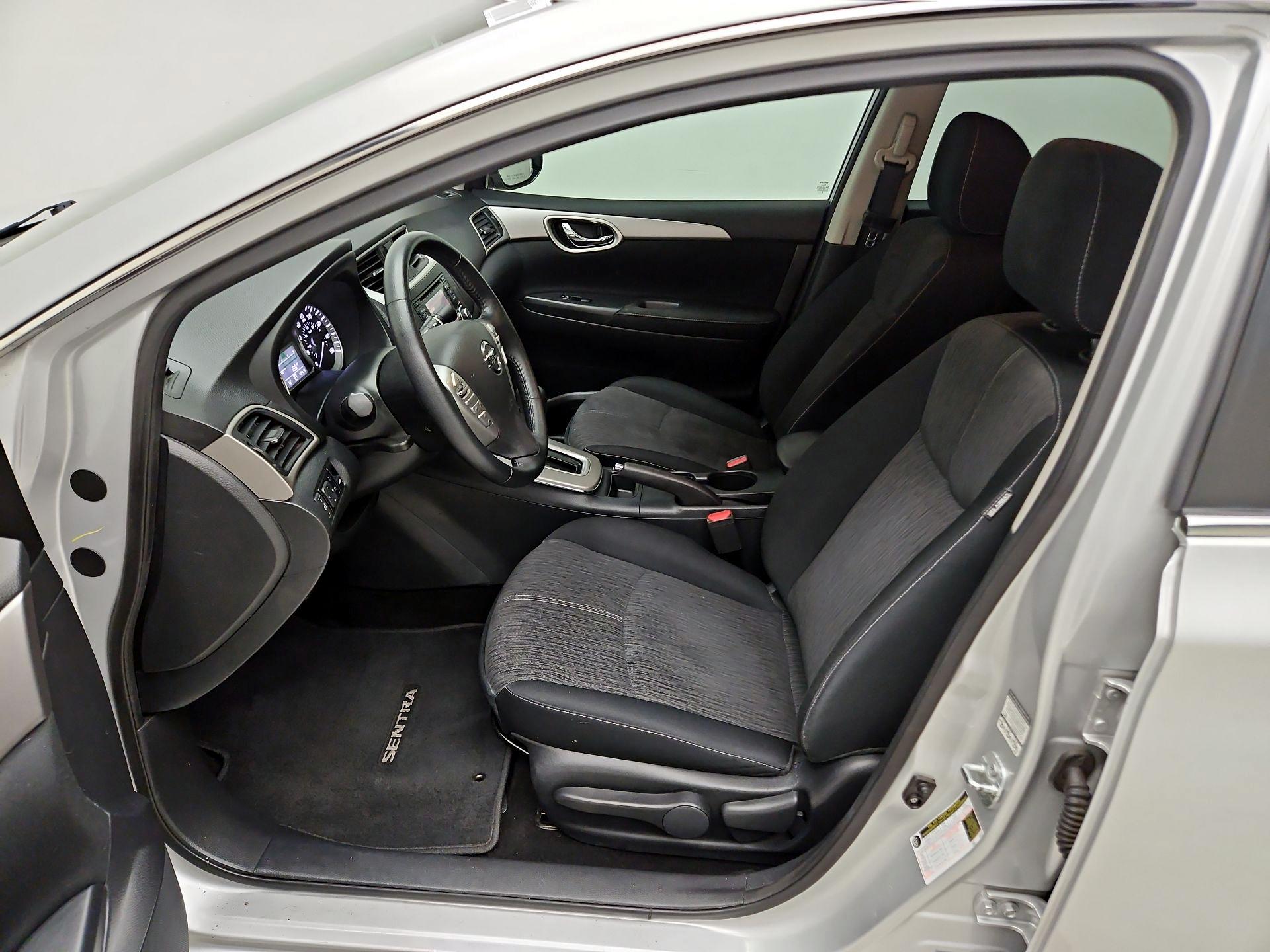 Thumbnail: 2015 Nissan Sentra - 11