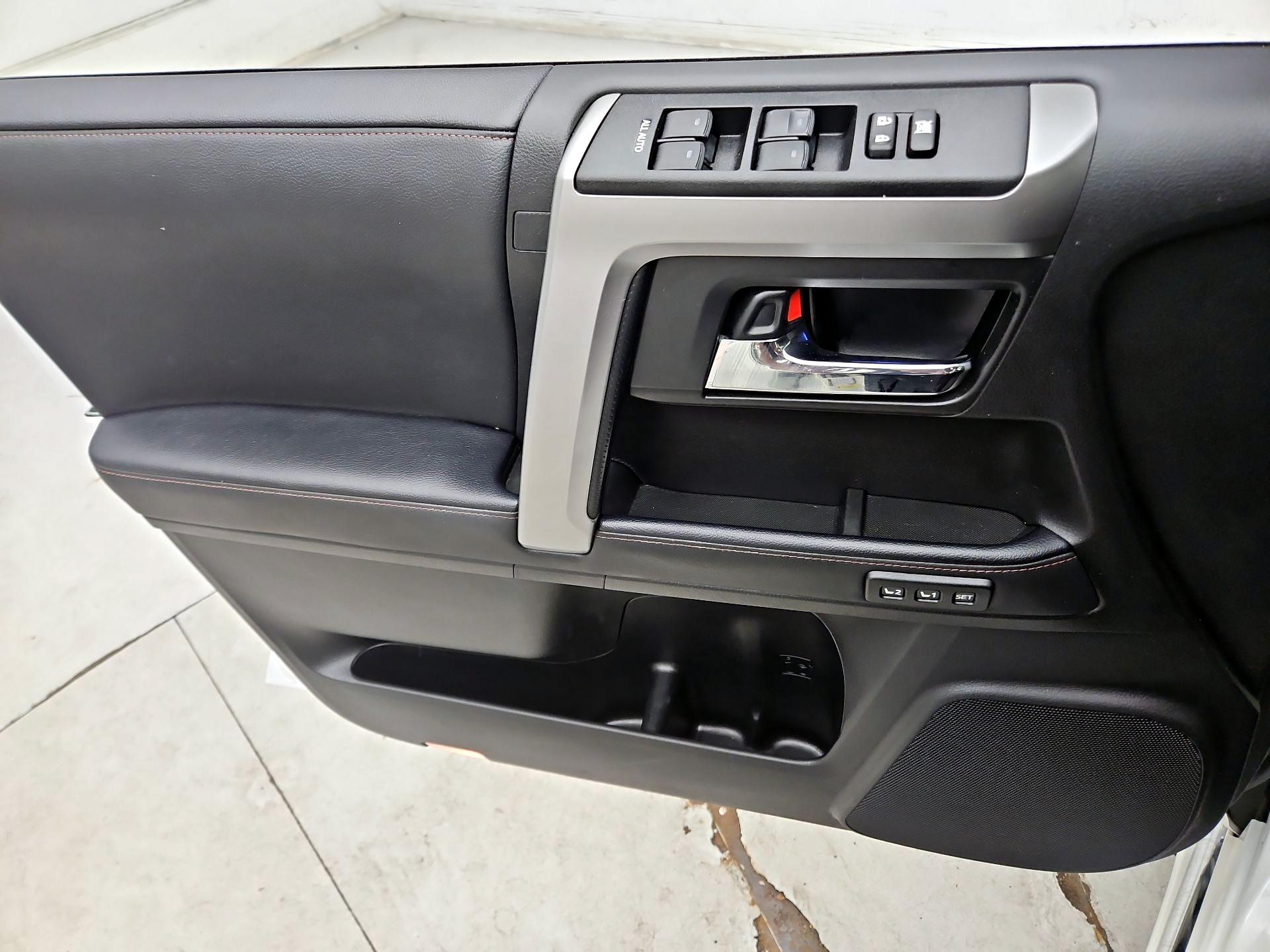 Thumbnail: 2023 Toyota 4Runner - 12