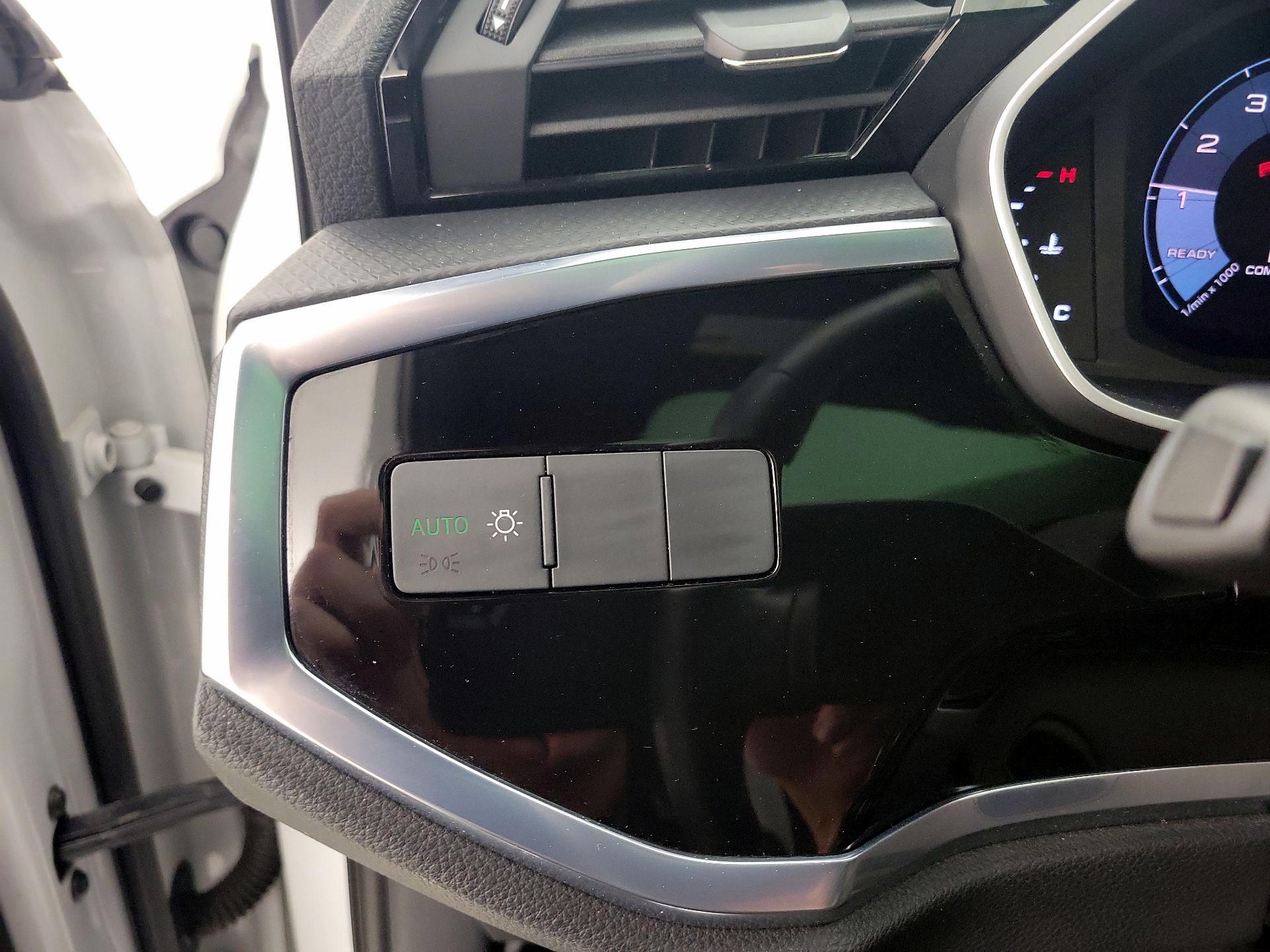 Thumbnail: 2022 Audi Q3 - 13