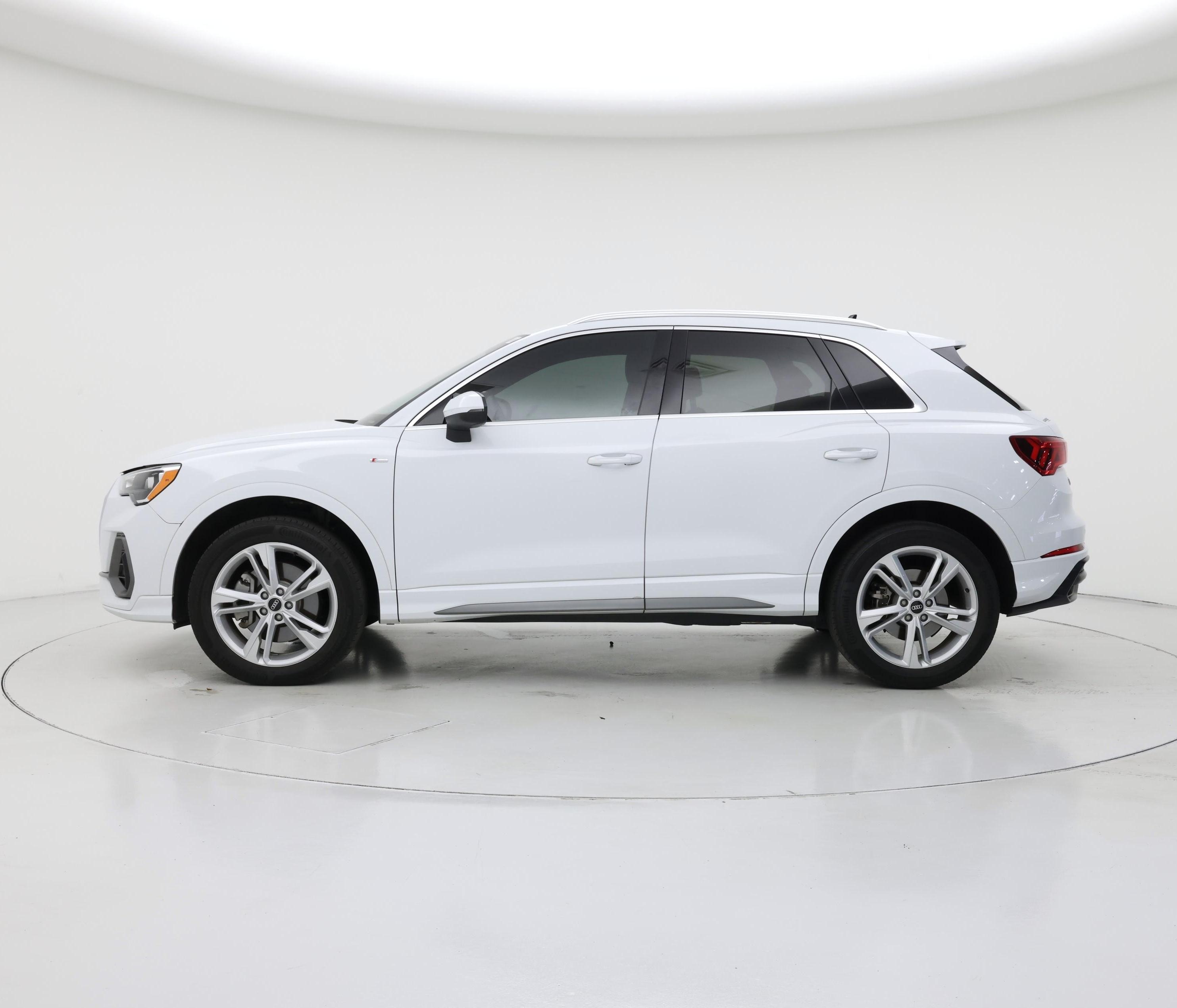 Thumbnail: 2022 Audi Q3 - 3