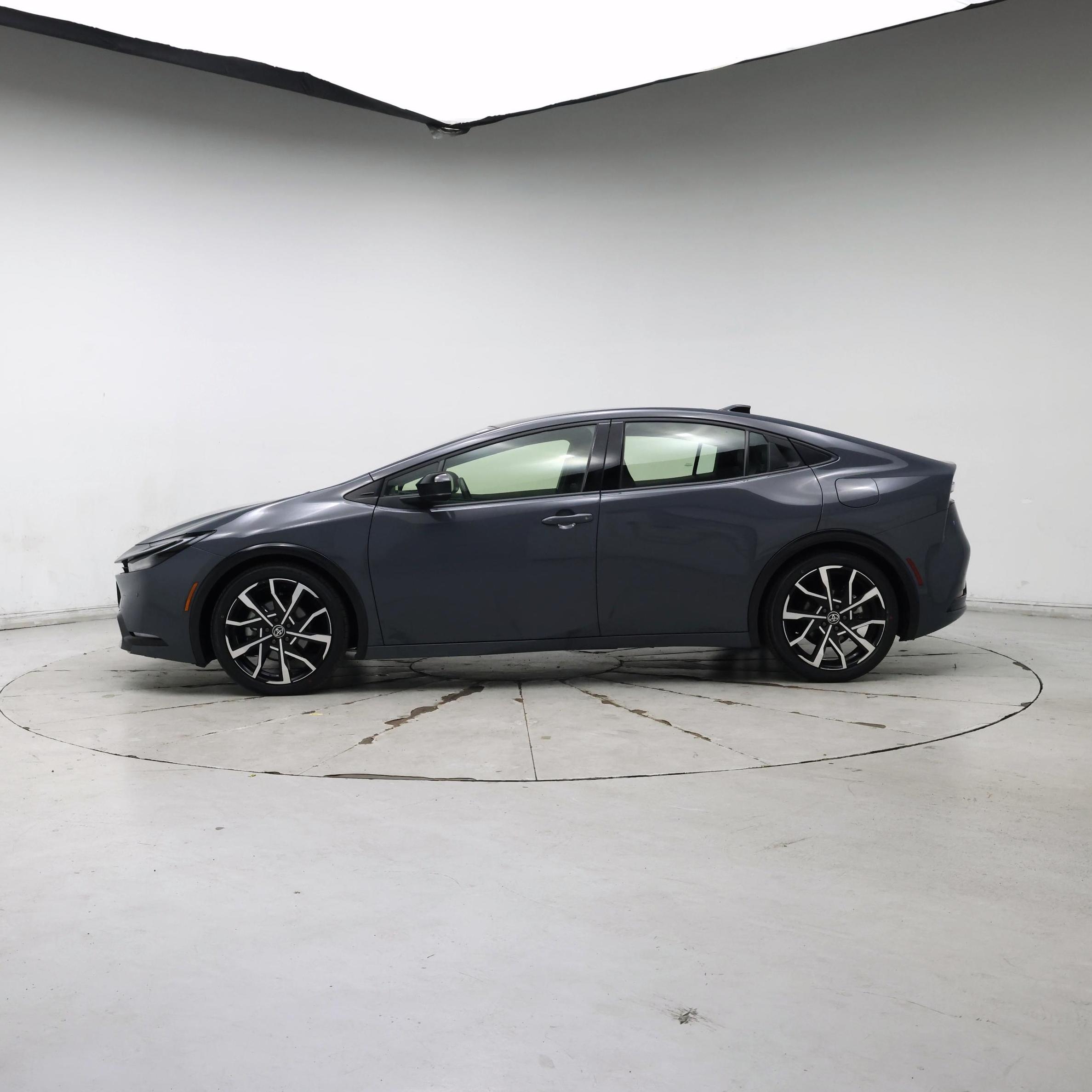 Thumbnail: 2023 Toyota Prius Prime - 3
