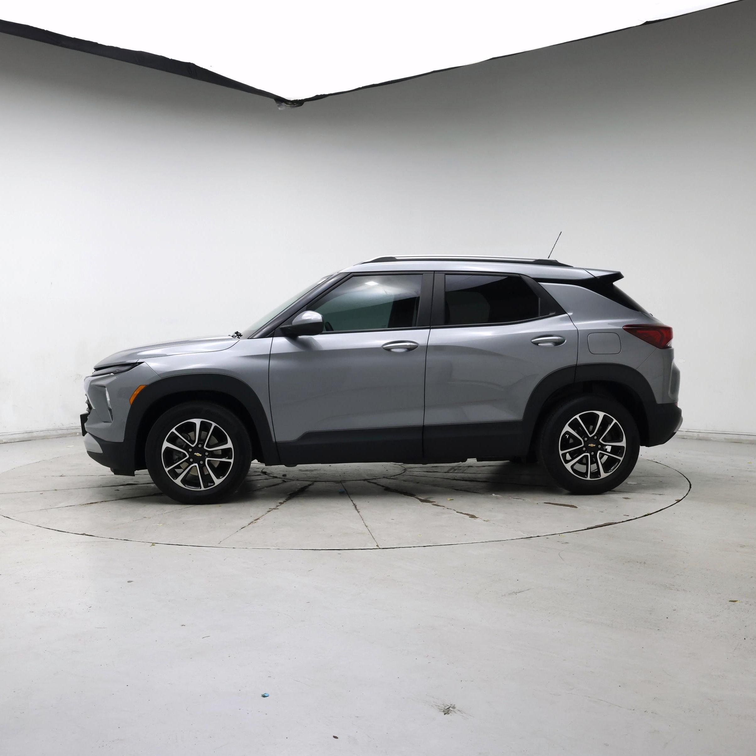 Thumbnail: 2024 Chevrolet TrailBlazer - 3