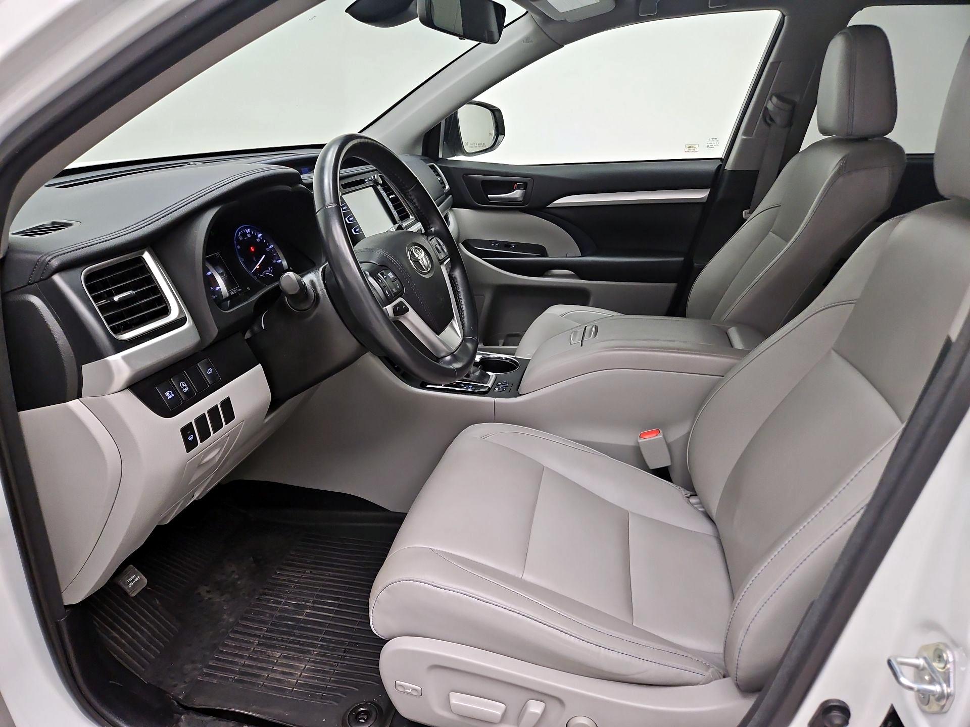 Thumbnail: 2018 Toyota Highlander - 9