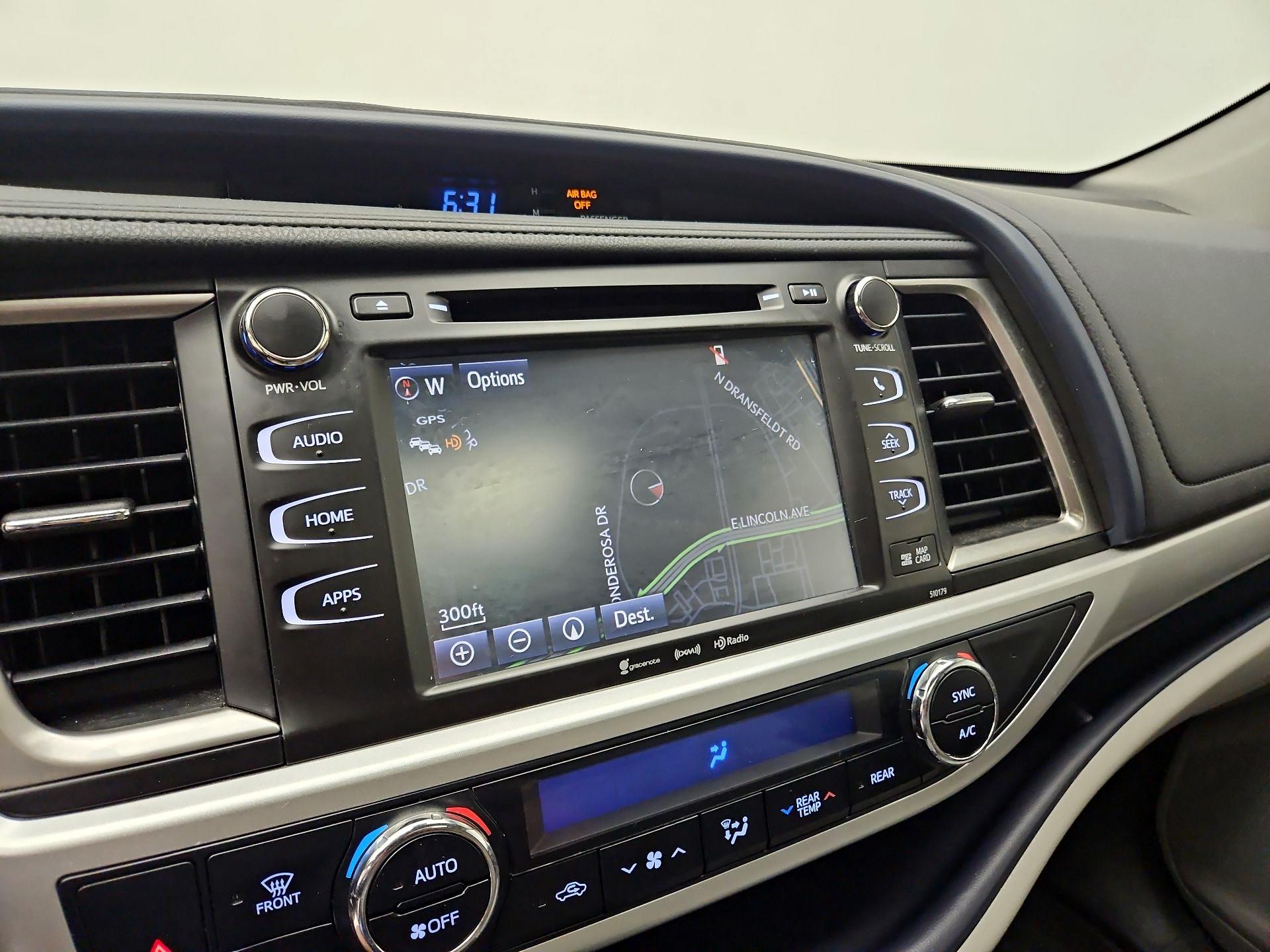 Thumbnail: 2018 Toyota Highlander - 12