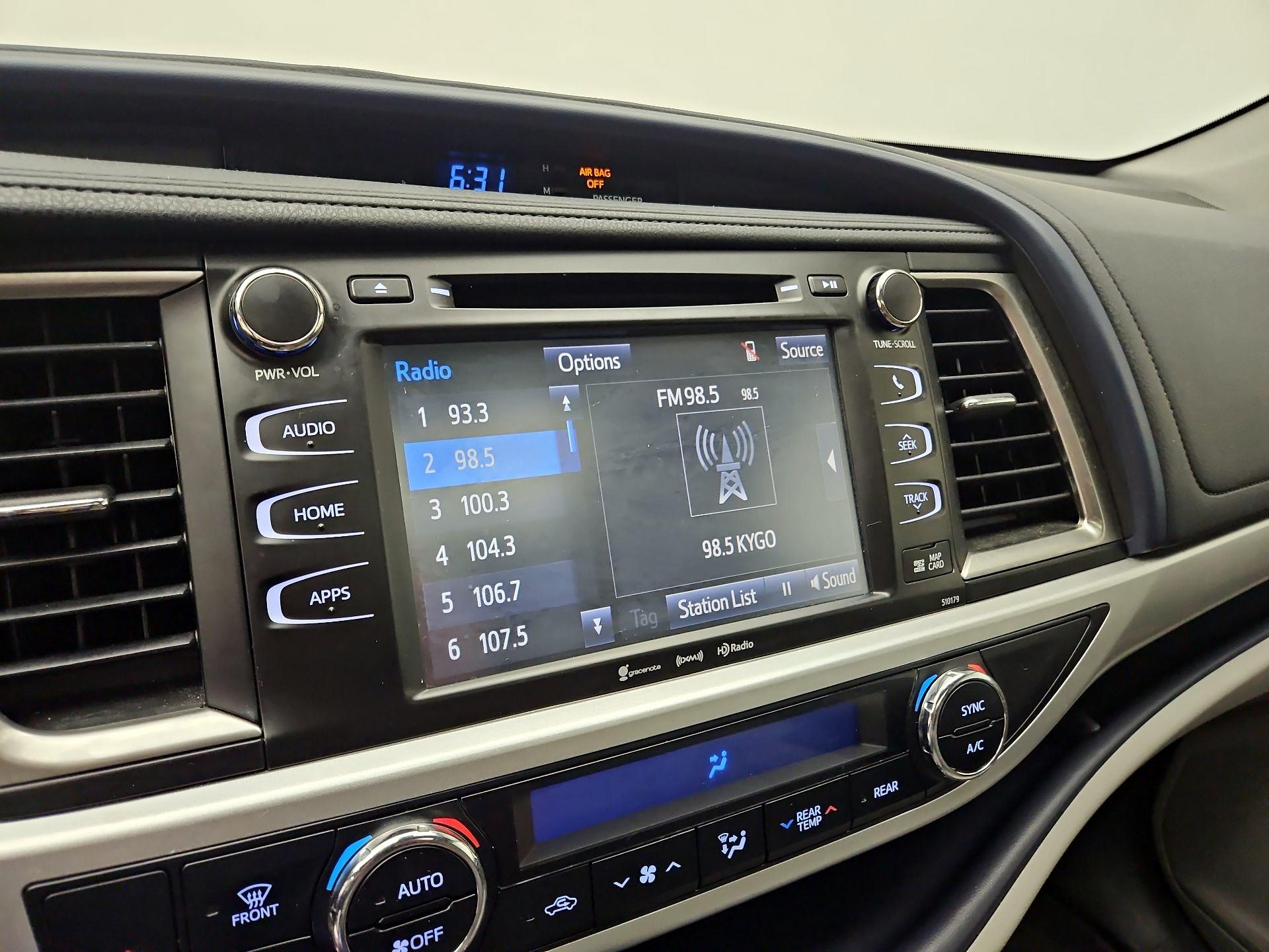Thumbnail: 2018 Toyota Highlander - 14