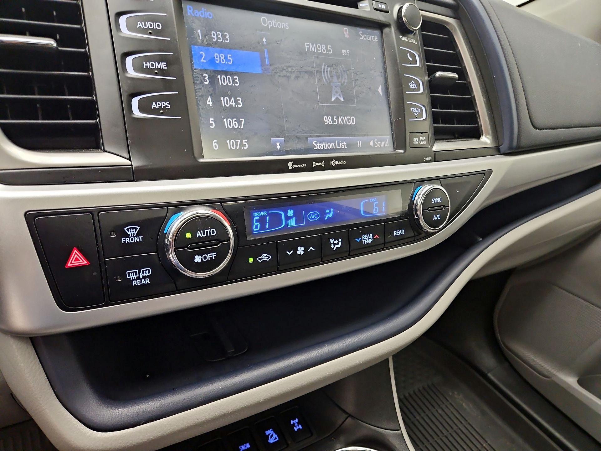 Thumbnail: 2018 Toyota Highlander - 15