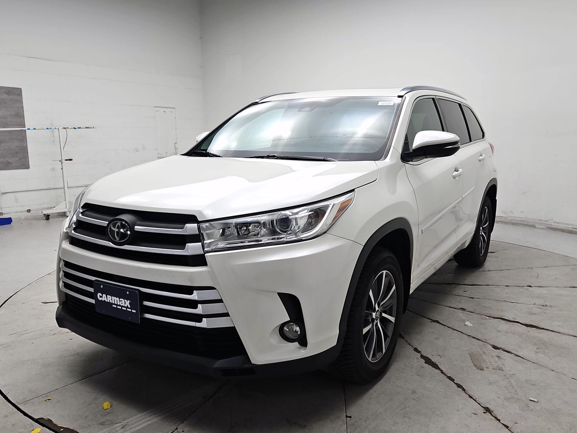 Thumbnail: 2018 Toyota Highlander - 3